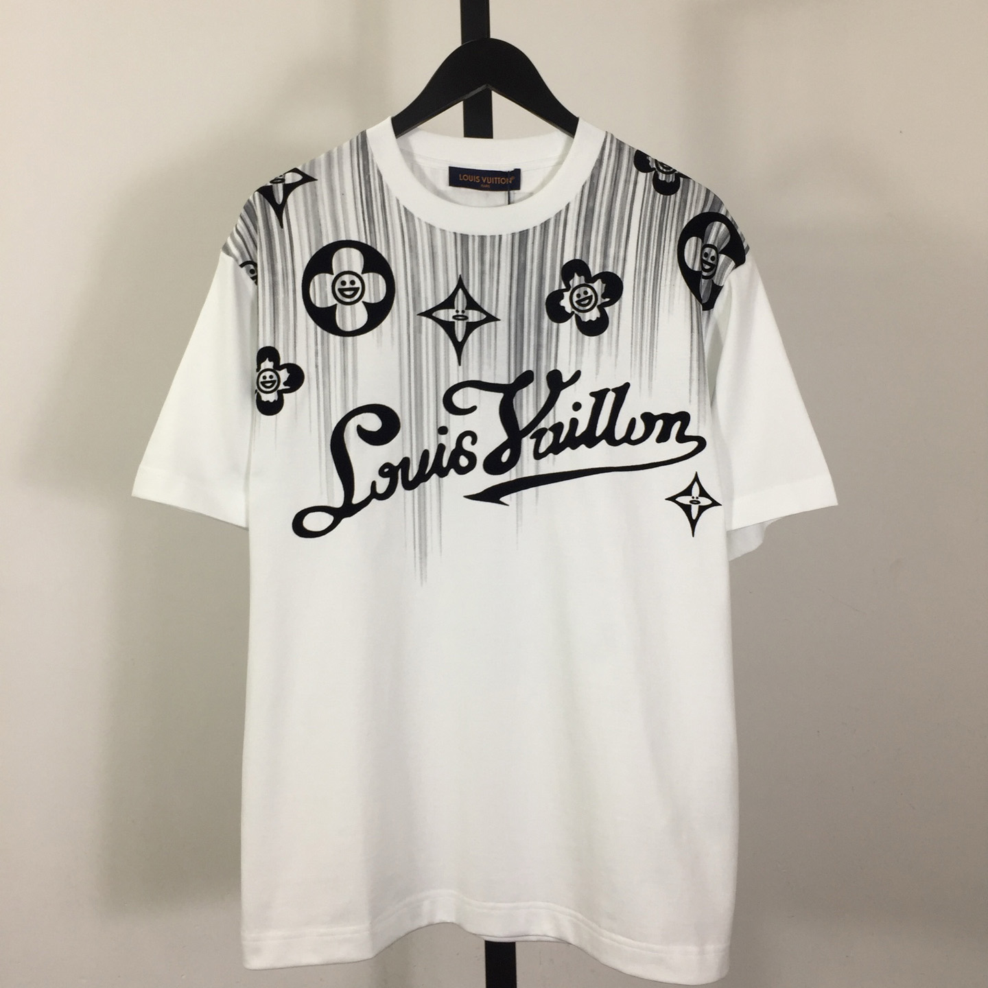 Louis Vuitton T-shirt Monogram - DesignerGu