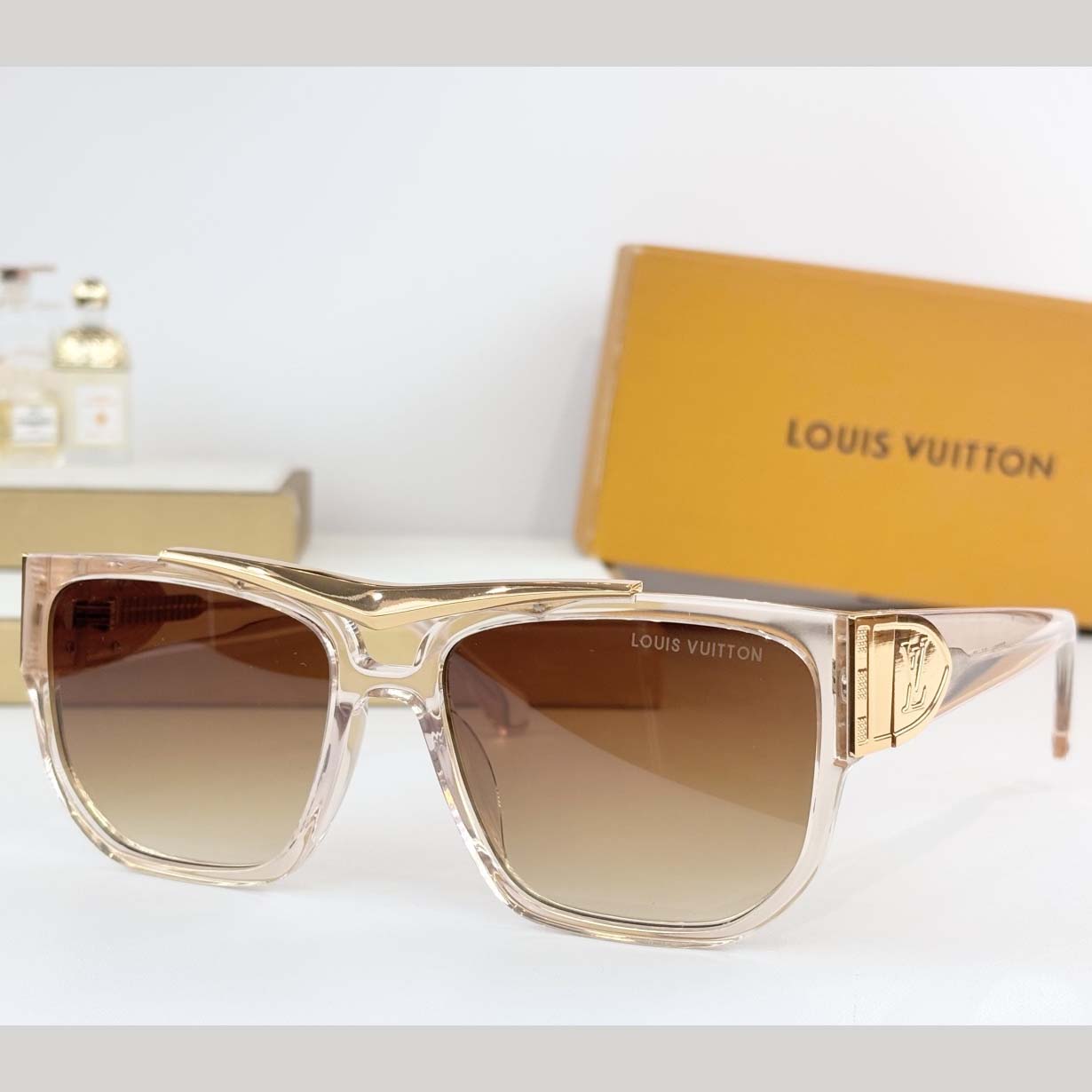 Louis Vuitton  LV Flight Square Sunglasses   Z2723U - DesignerGu