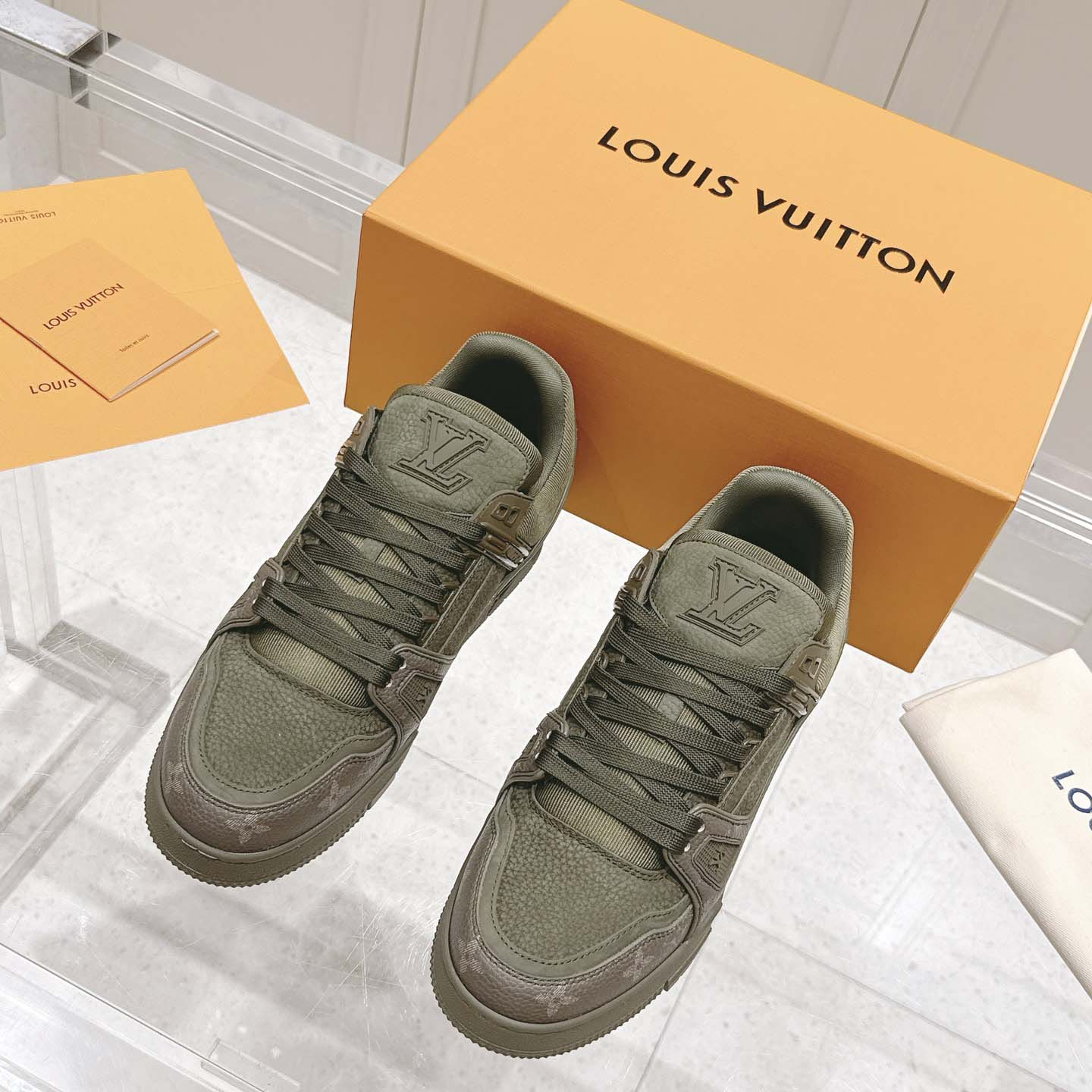 Louis Vuitton LV Trainer Sneaker  1AHA05 - DesignerGu