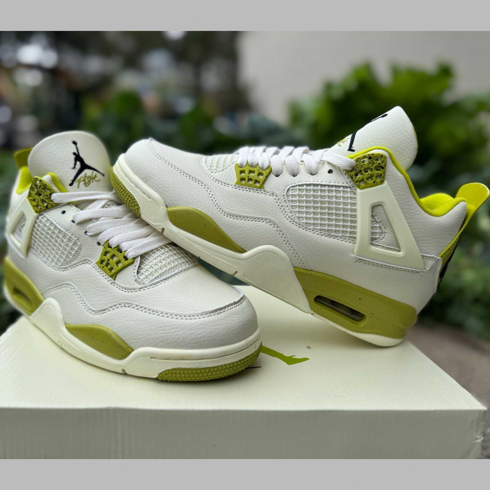 J. Balvin x Jordan Air Jordan 4 Retro 'Lemonade' IW2872-700  - DesignerGu