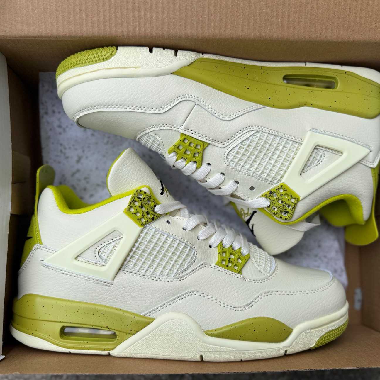 J. Balvin x Jordan Air Jordan 4 Retro 'Lemonade' IW2872-700  - DesignerGu