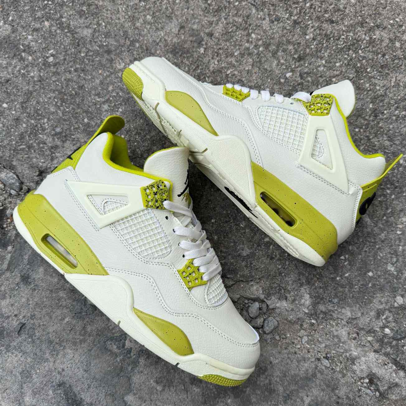 J. Balvin x Jordan Air Jordan 4 Retro 'Lemonade' IW2872-700  - DesignerGu