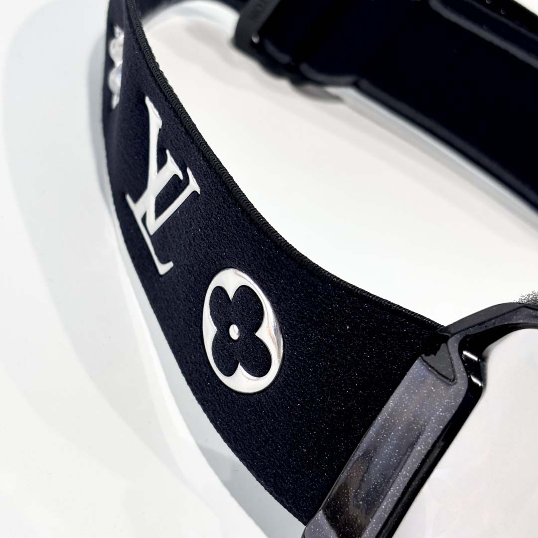 Louis Vuitton LV Snow Gradient Mask - DesignerGu