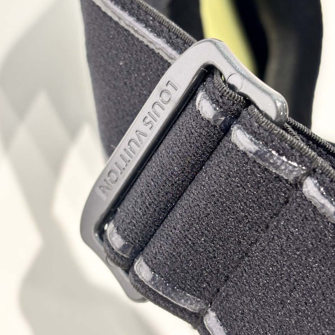 Louis Vuitton LV Snow Gradient Mask - DesignerGu