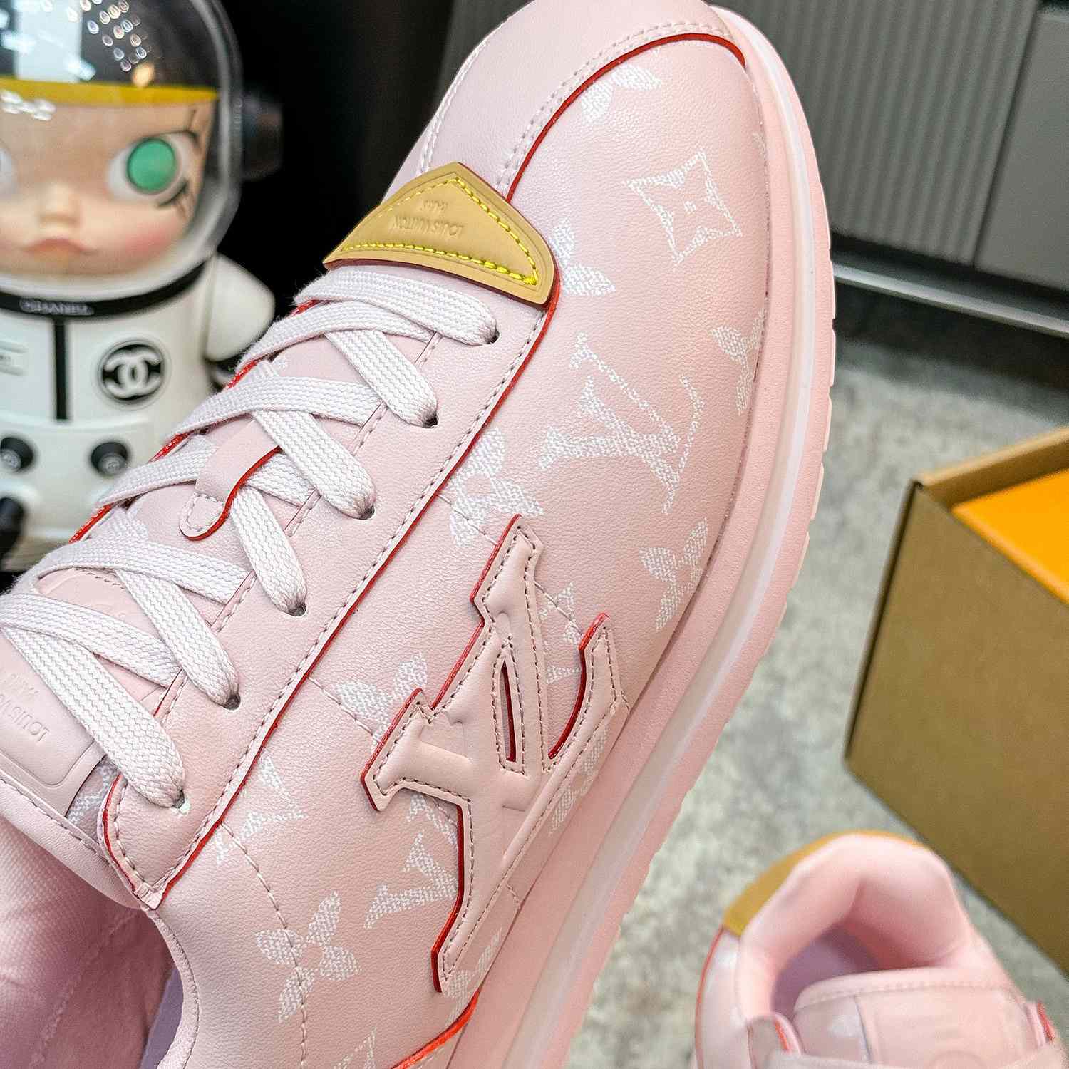 Louis Vuitton LV BUTTERSOFT Sneaker    1AINJE - DesignerGu