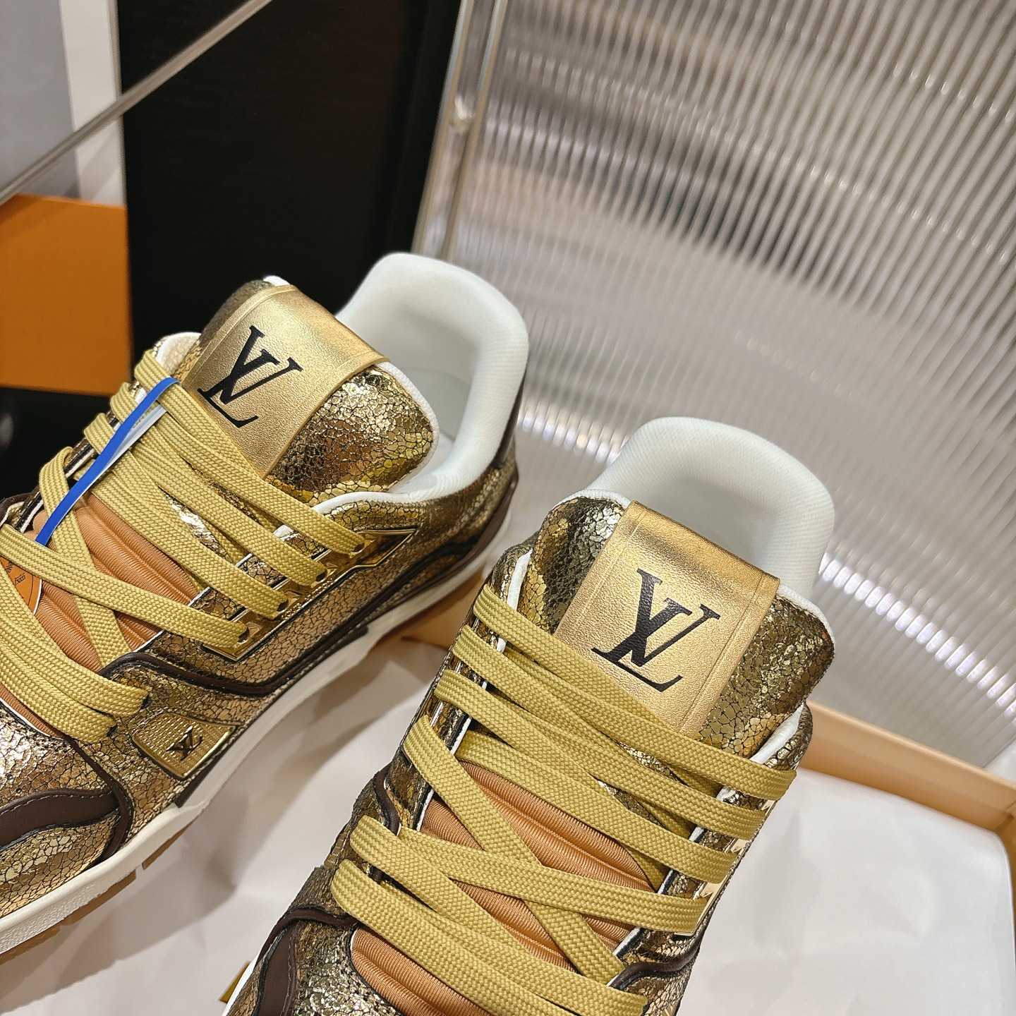 Louis Vuitton LV Trainer Sneaker    1AJA14 - DesignerGu