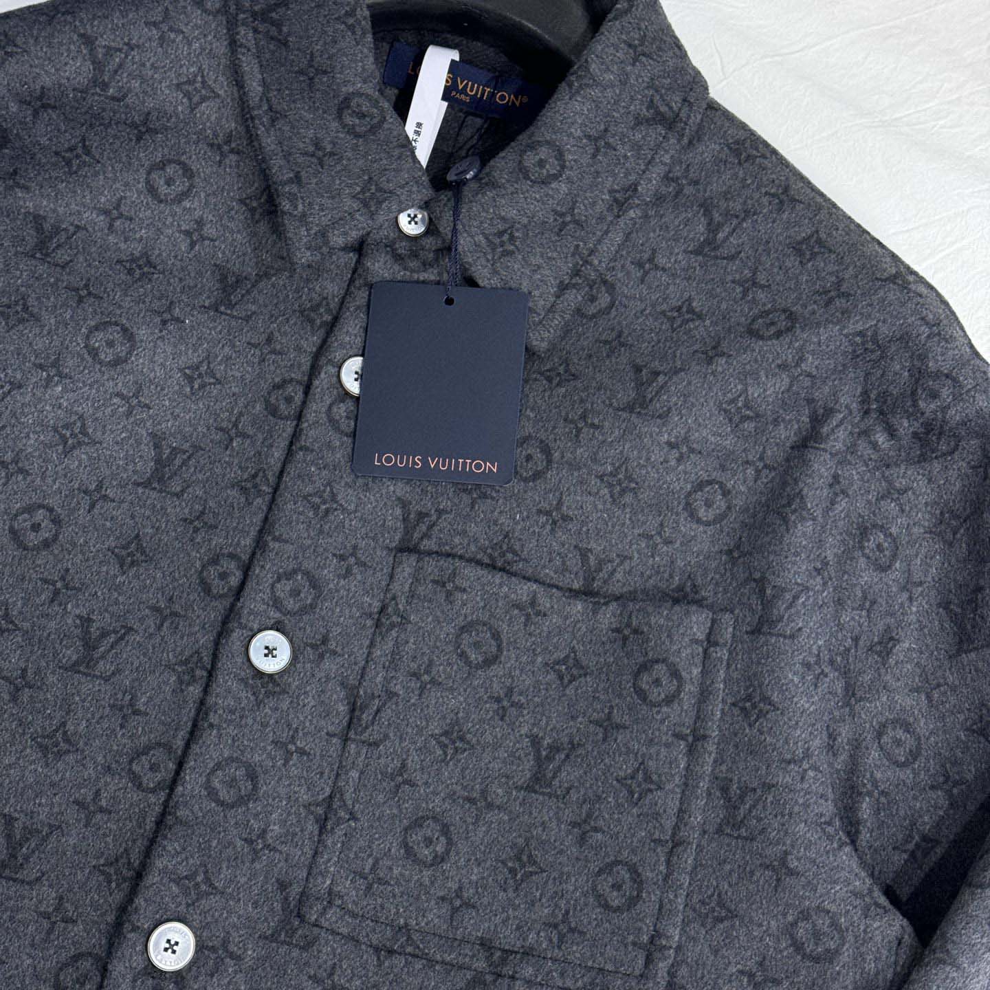 Louis Vuitton Monogram Double Face Overshirt    1AIWGO - DesignerGu