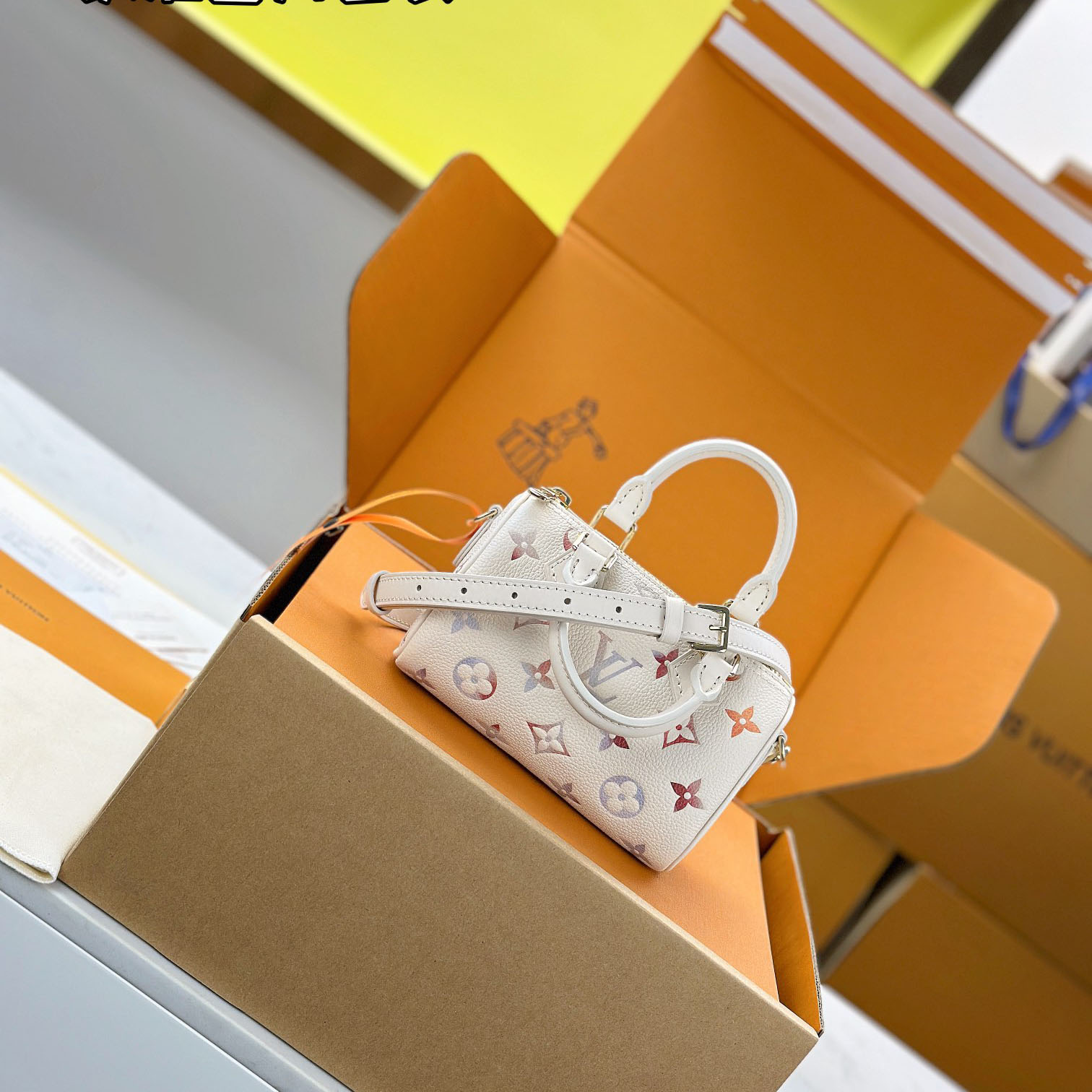 Louis Vuitton Nano Speedy M25591 - DesignerGu