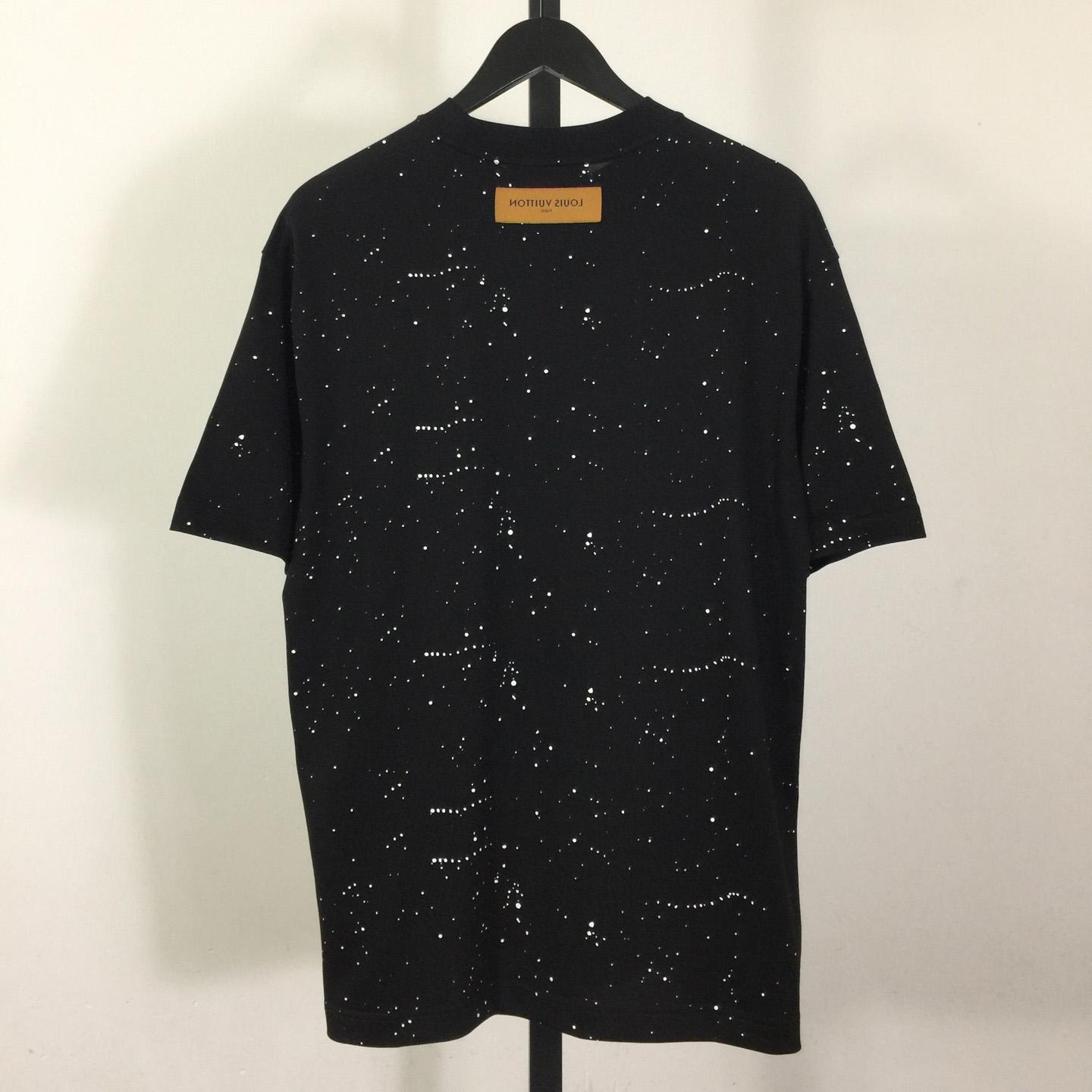 Louis Vuitton T-shirt  - DesignerGu