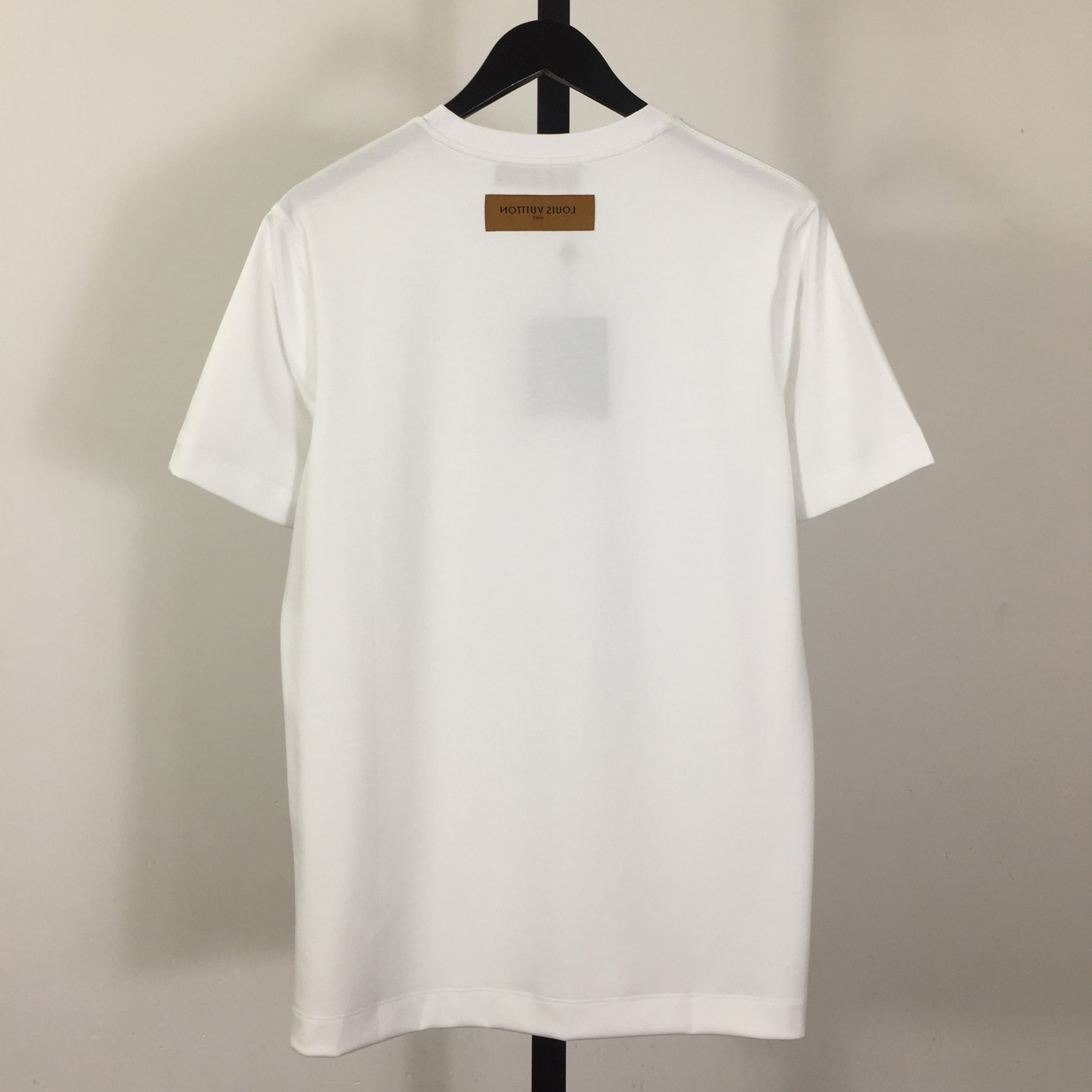Louis Vuitton V Pocket Logo T-shirt - DesignerGu