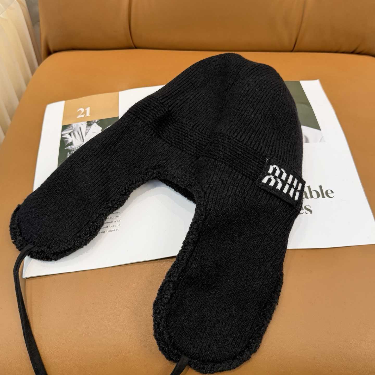 Miu Miu Sherpa Trapper - DesignerGu