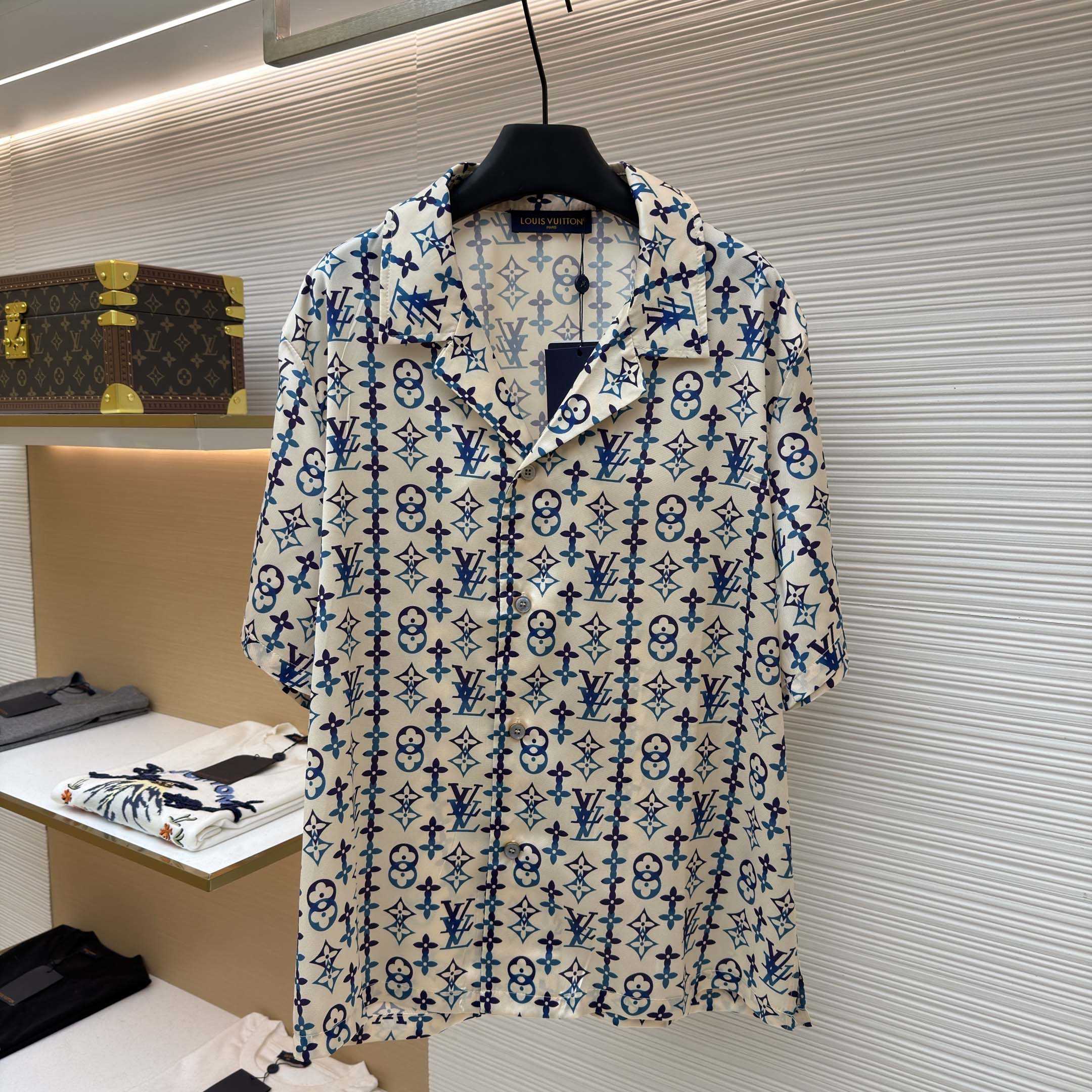 Louis Vuitton Monogram Printed Silk Short-Sleeved Shirt   1AJUOH - DesignerGu
