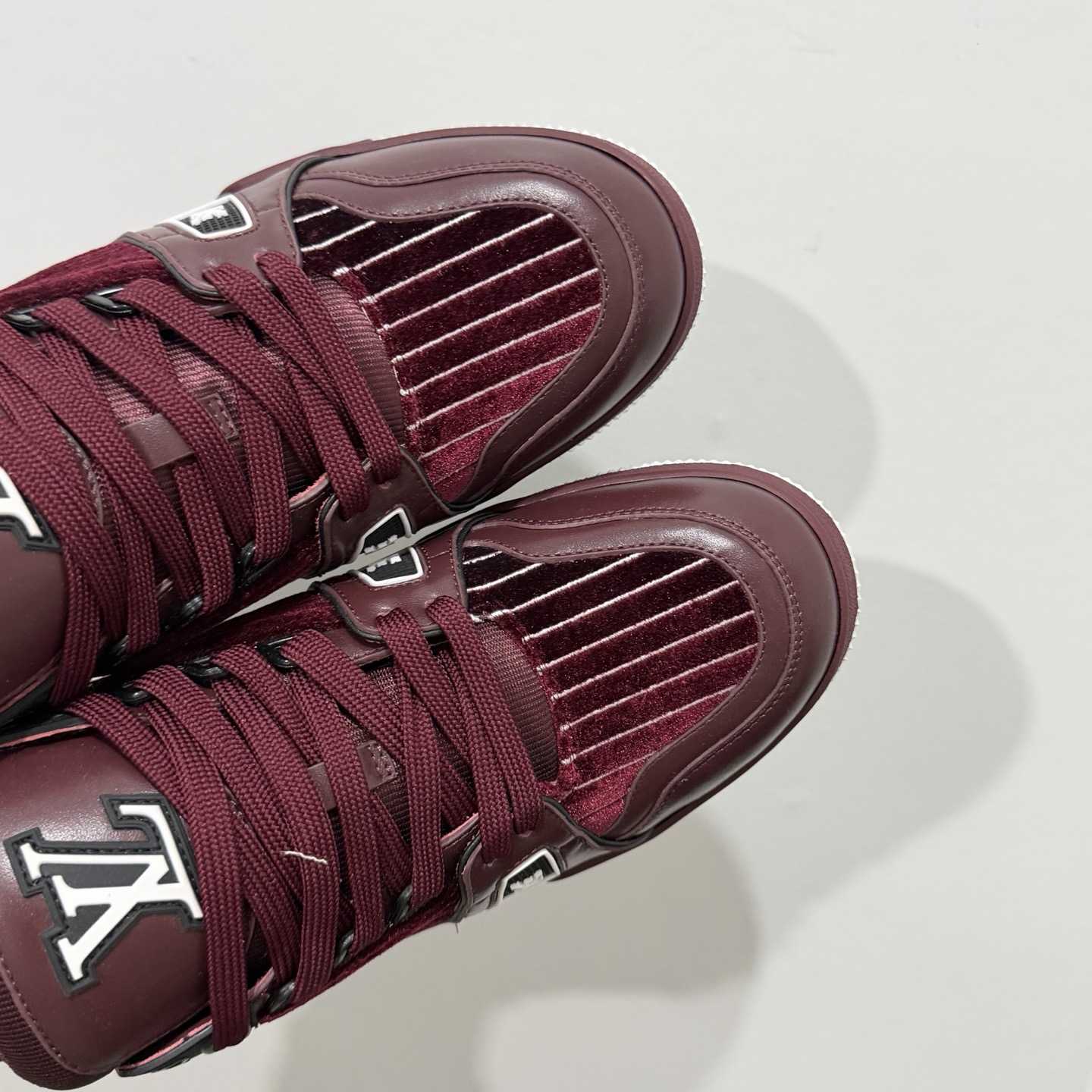 Louis Vuitton LV Trainer Sneaker    1AJ960 - DesignerGu