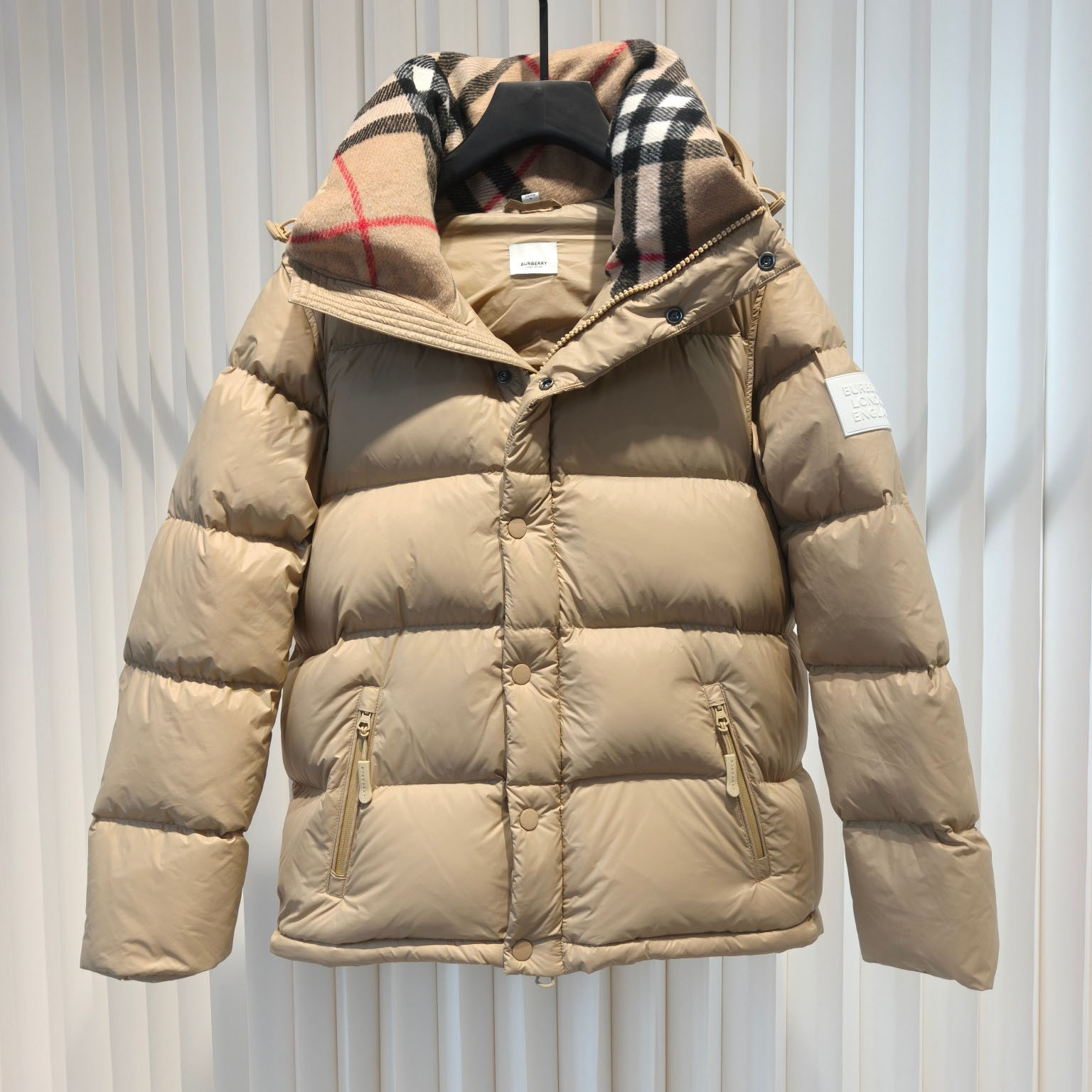 Burberry Detachable Sleeve Hooded Puffer Jacket - DesignerGu