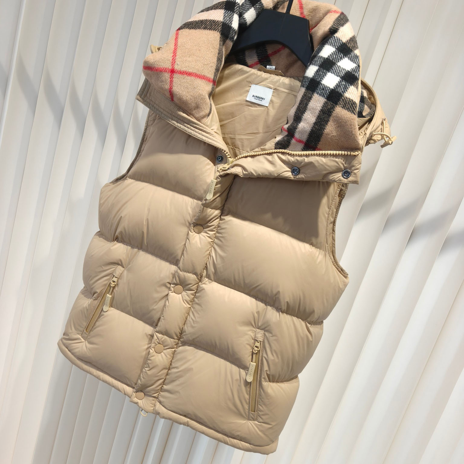 Burberry Detachable Sleeve Hooded Puffer Jacket - DesignerGu