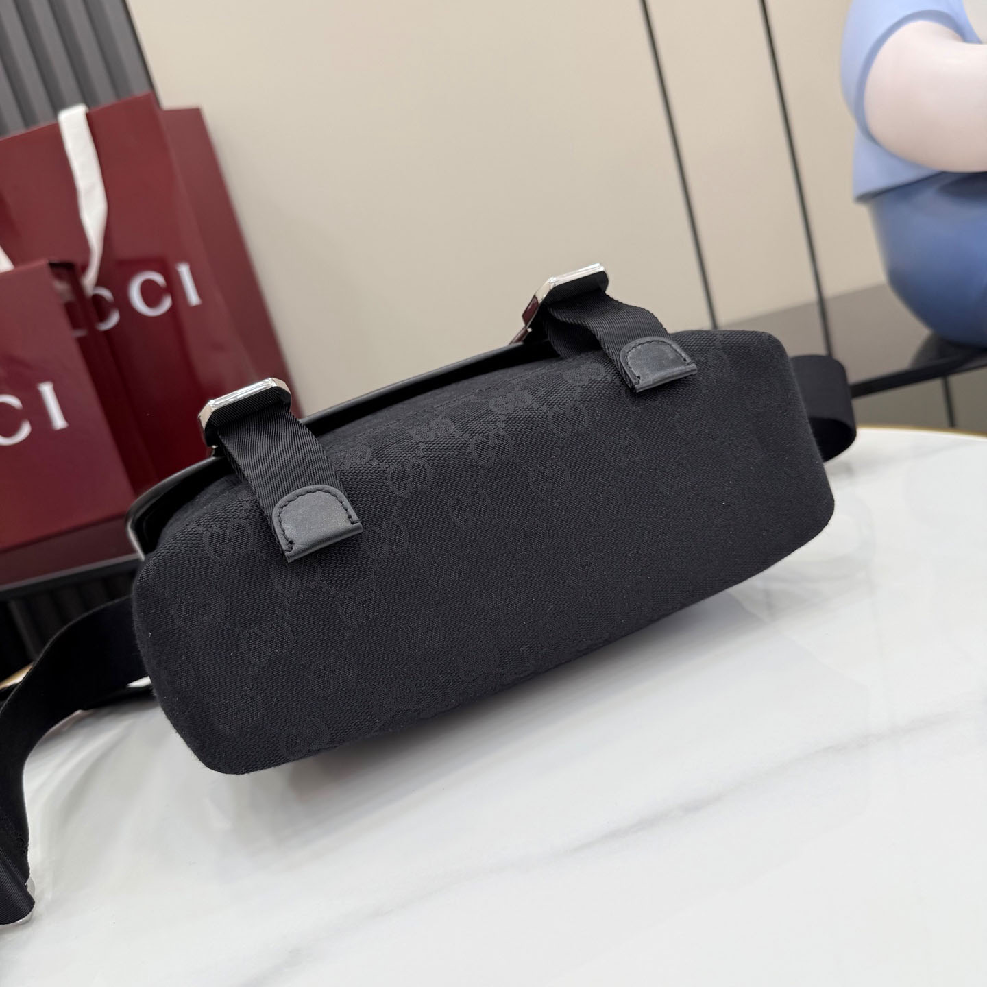 Gucci GG Canvas Small Crossbody Bag 854745 - DesignerGu