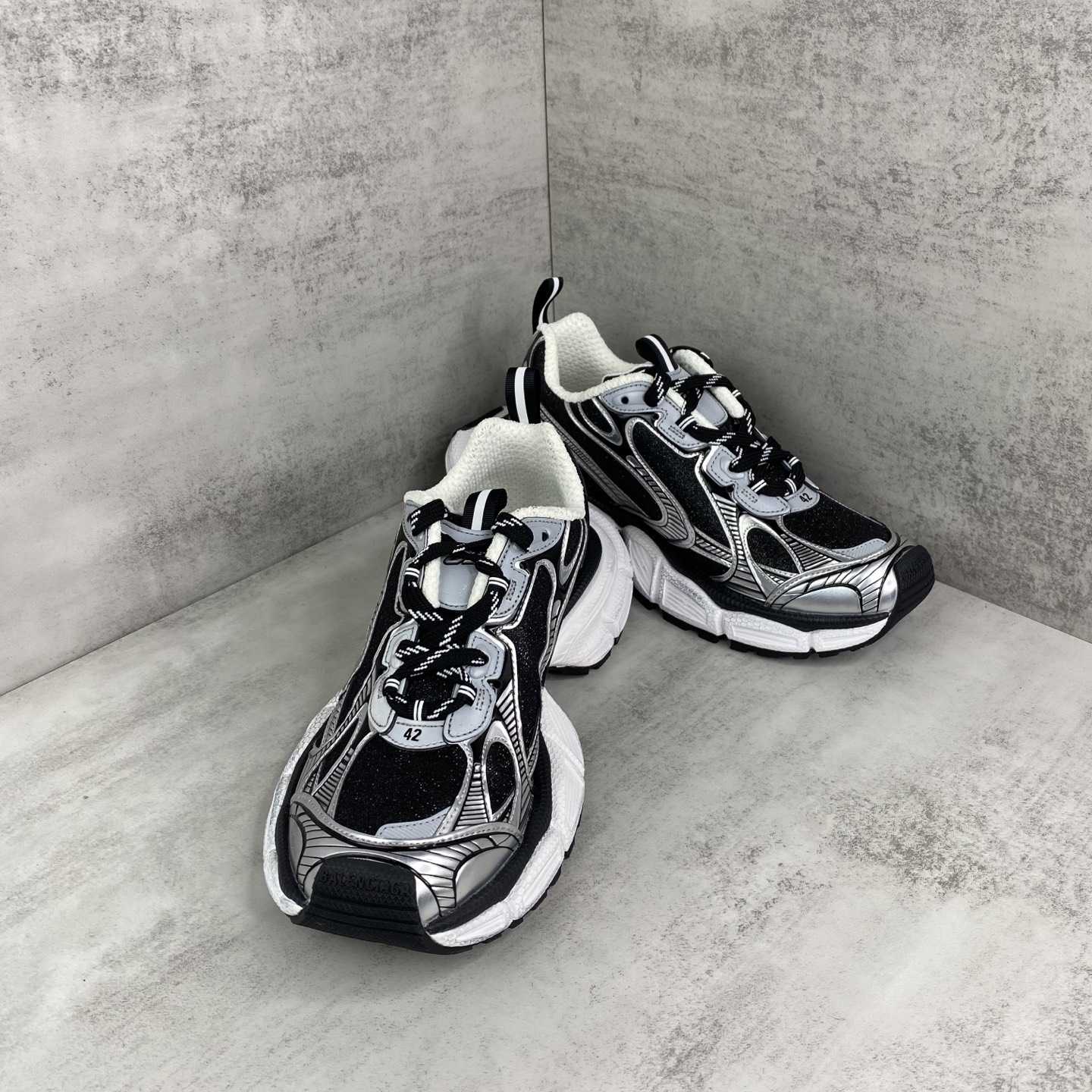 Balenciaga 3XL Sneaker - DesignerGu