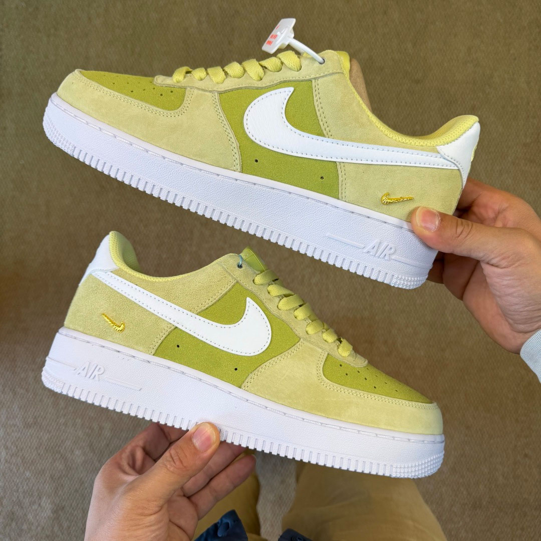 Nike Air Force 1 Low 