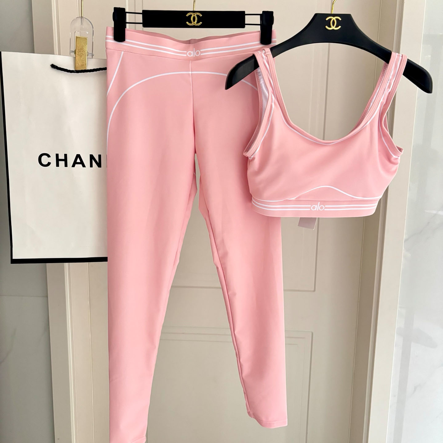 Alo Yoga - DesignerGu