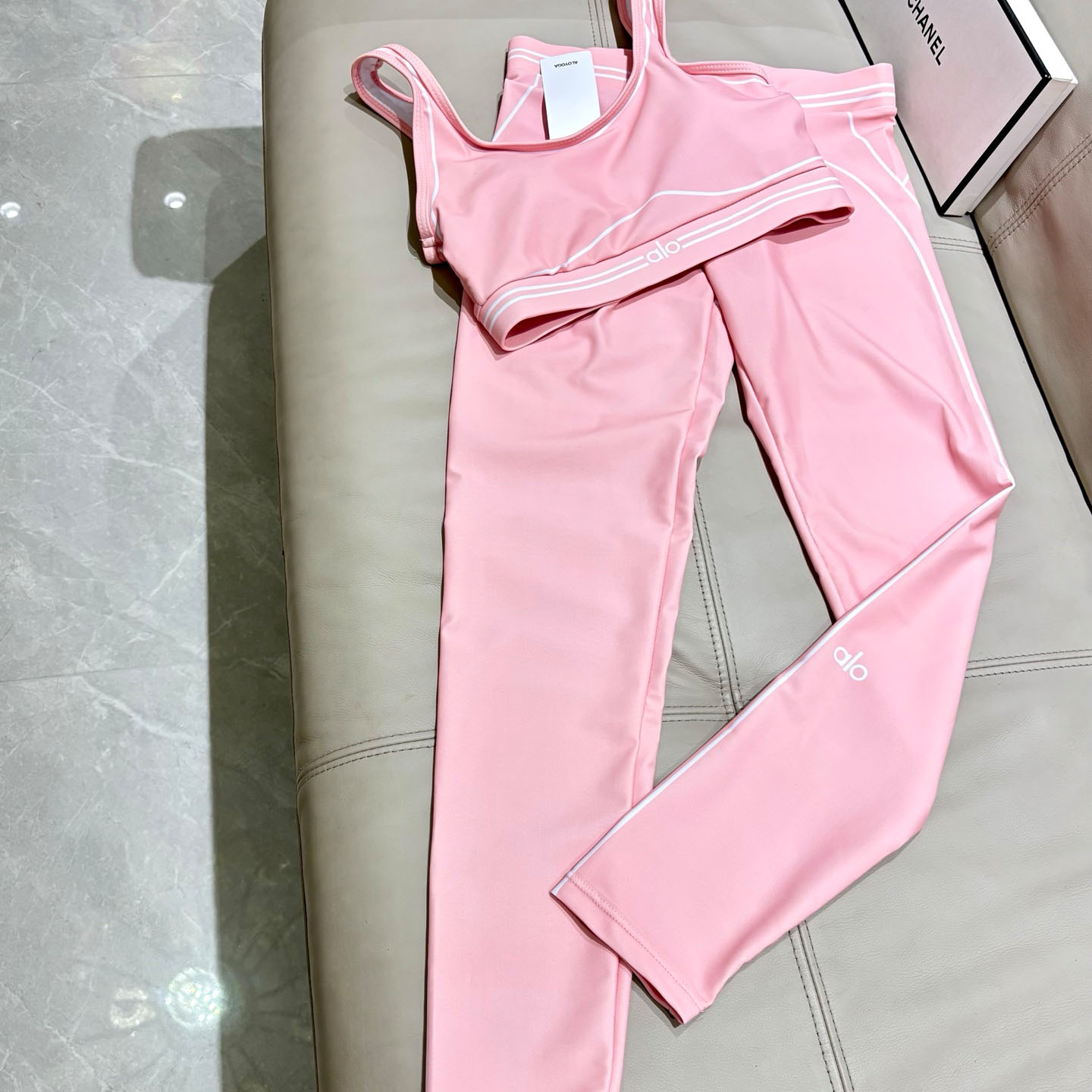 Alo Yoga - DesignerGu