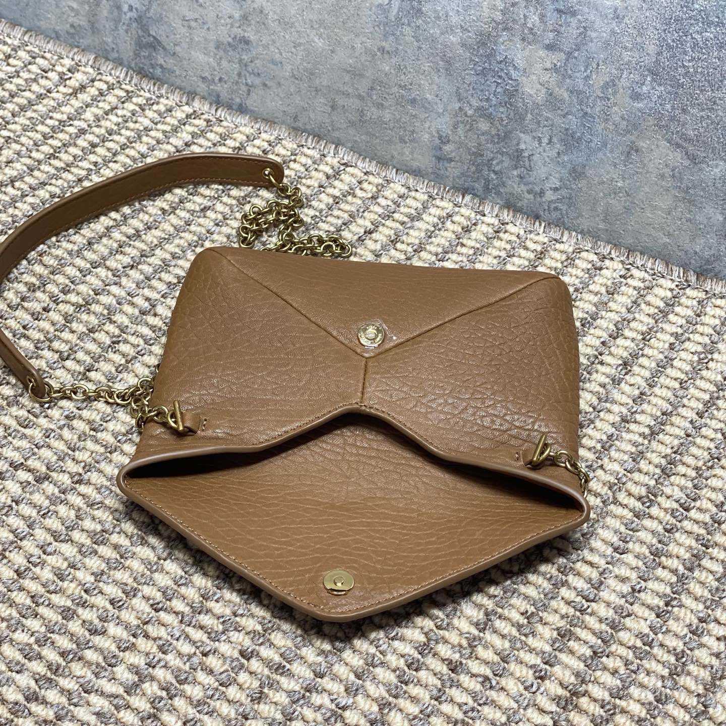 Saint Laurent Cassandre Small Chain Clutch In Lambskin - DesignerGu