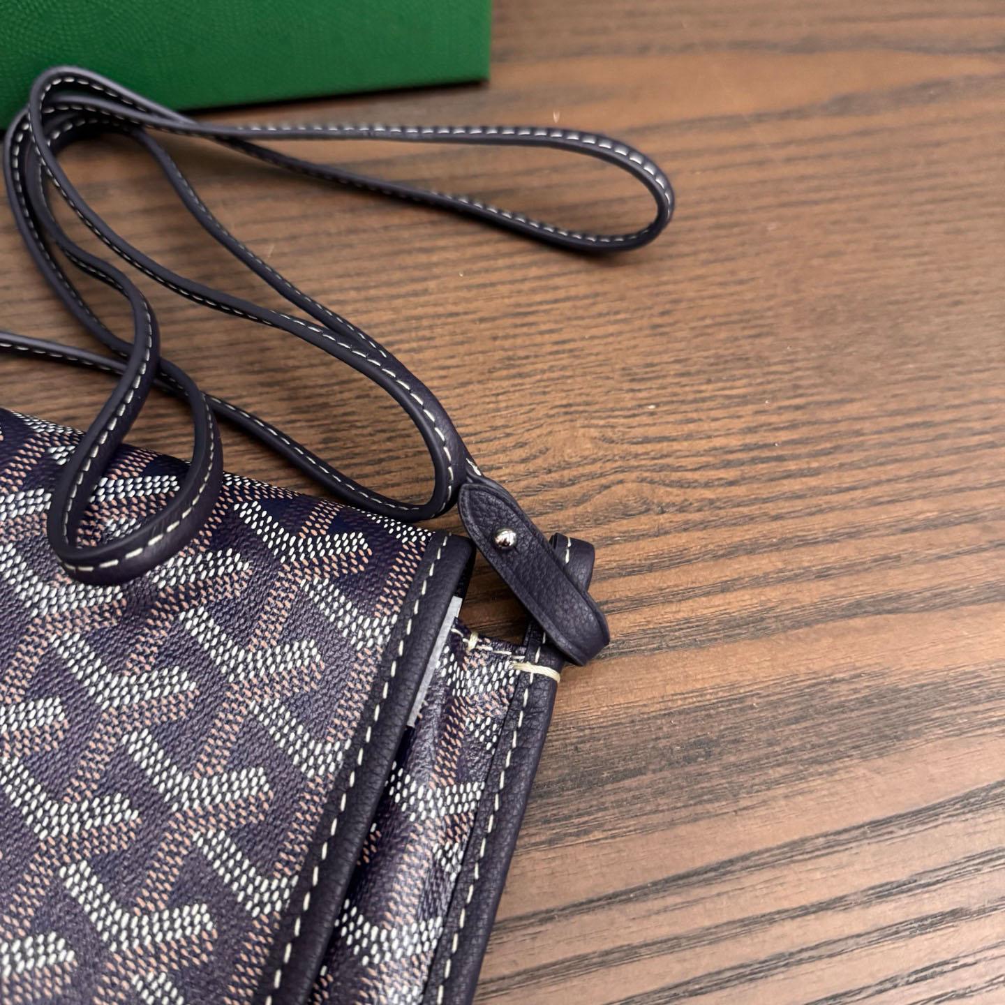 Goyard Plumet Pocket Wallet - DesignerGu