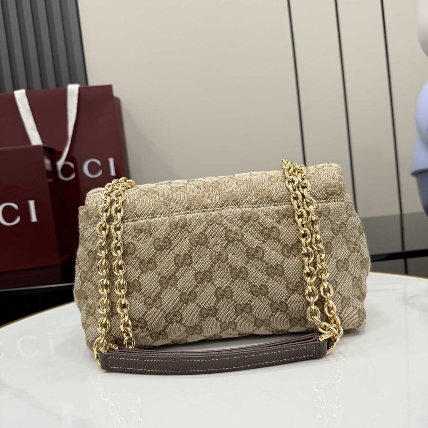Gucci GG Marmont Small Shoulder Bag - DesignerGu