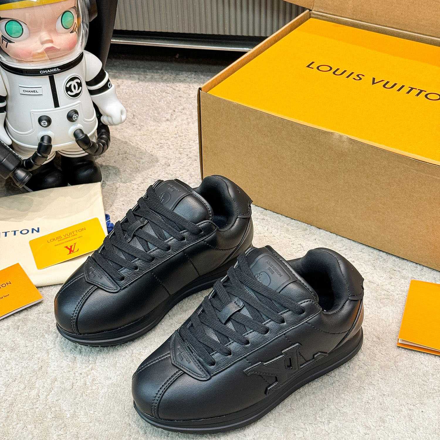Louis Vuitton LV BUTTERSOFT Sneaker  1AIKEL - DesignerGu