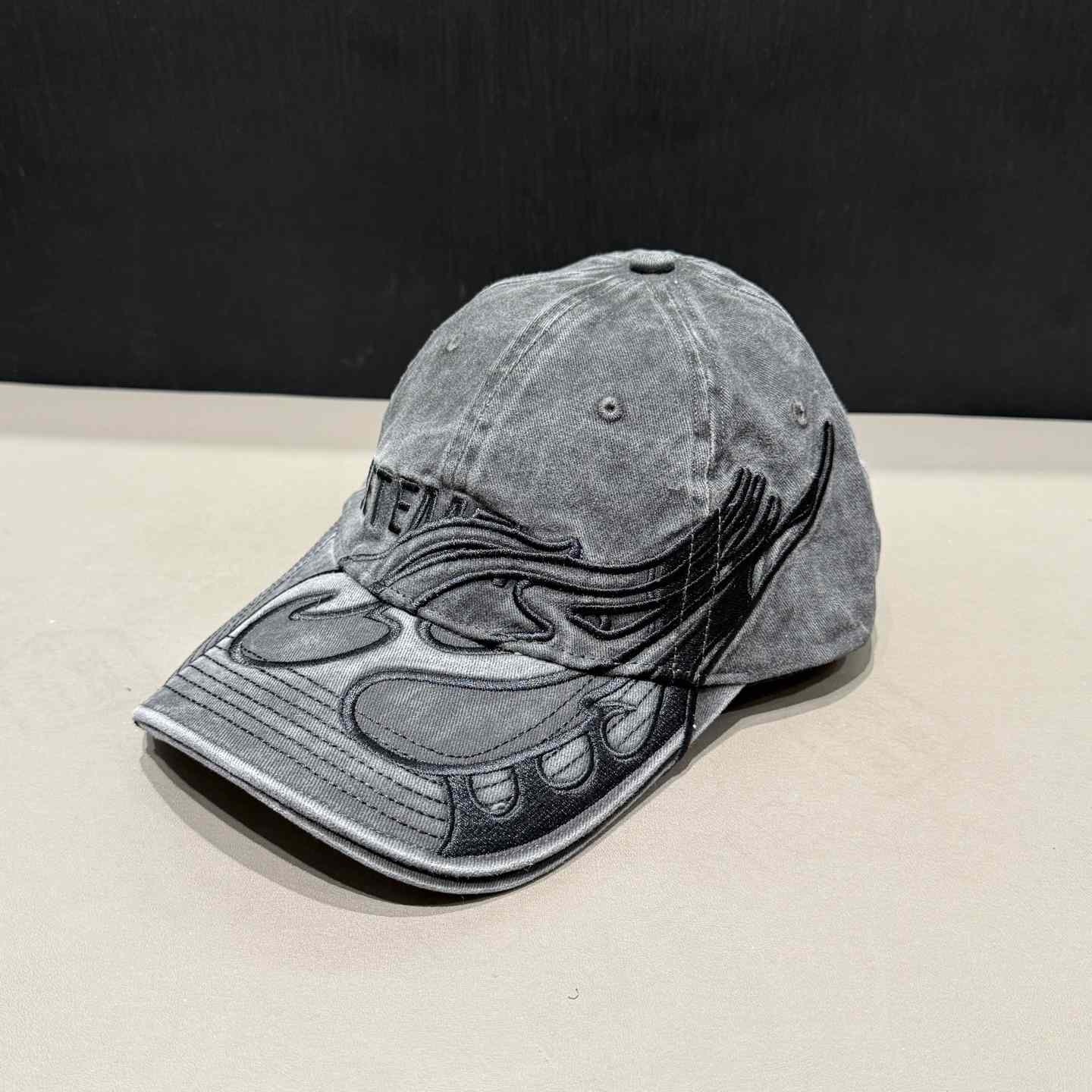 Vetements Cap  - DesignerGu