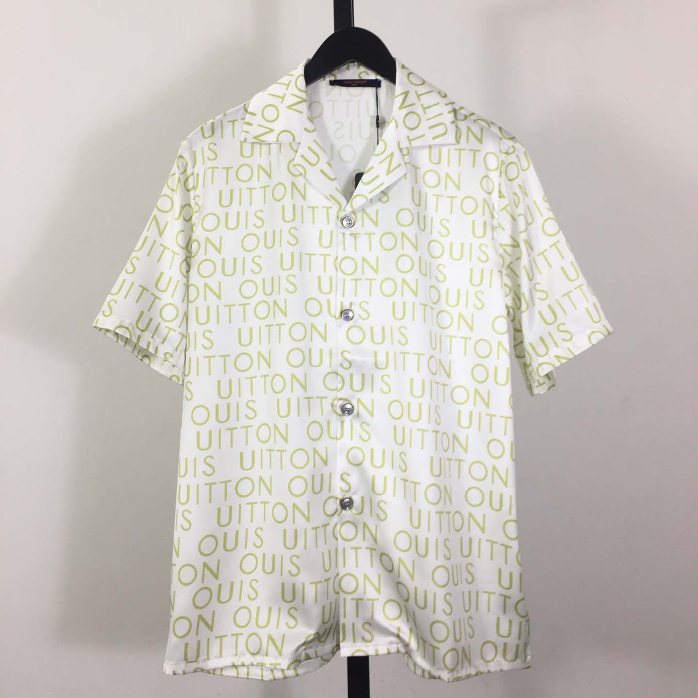 Louis Vuitton Short-Sleeved Printed Silk Shirt   1AJUTC - DesignerGu