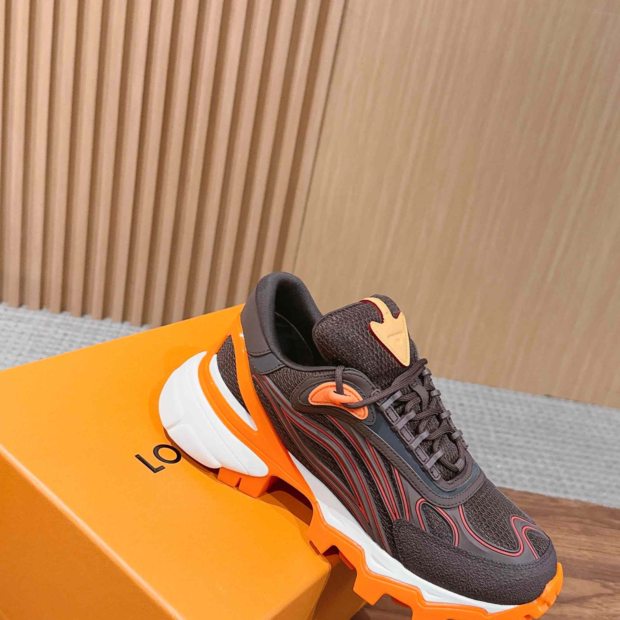 Louis Vuitton Summit Sneaker 1AJAF6 - DesignerGu