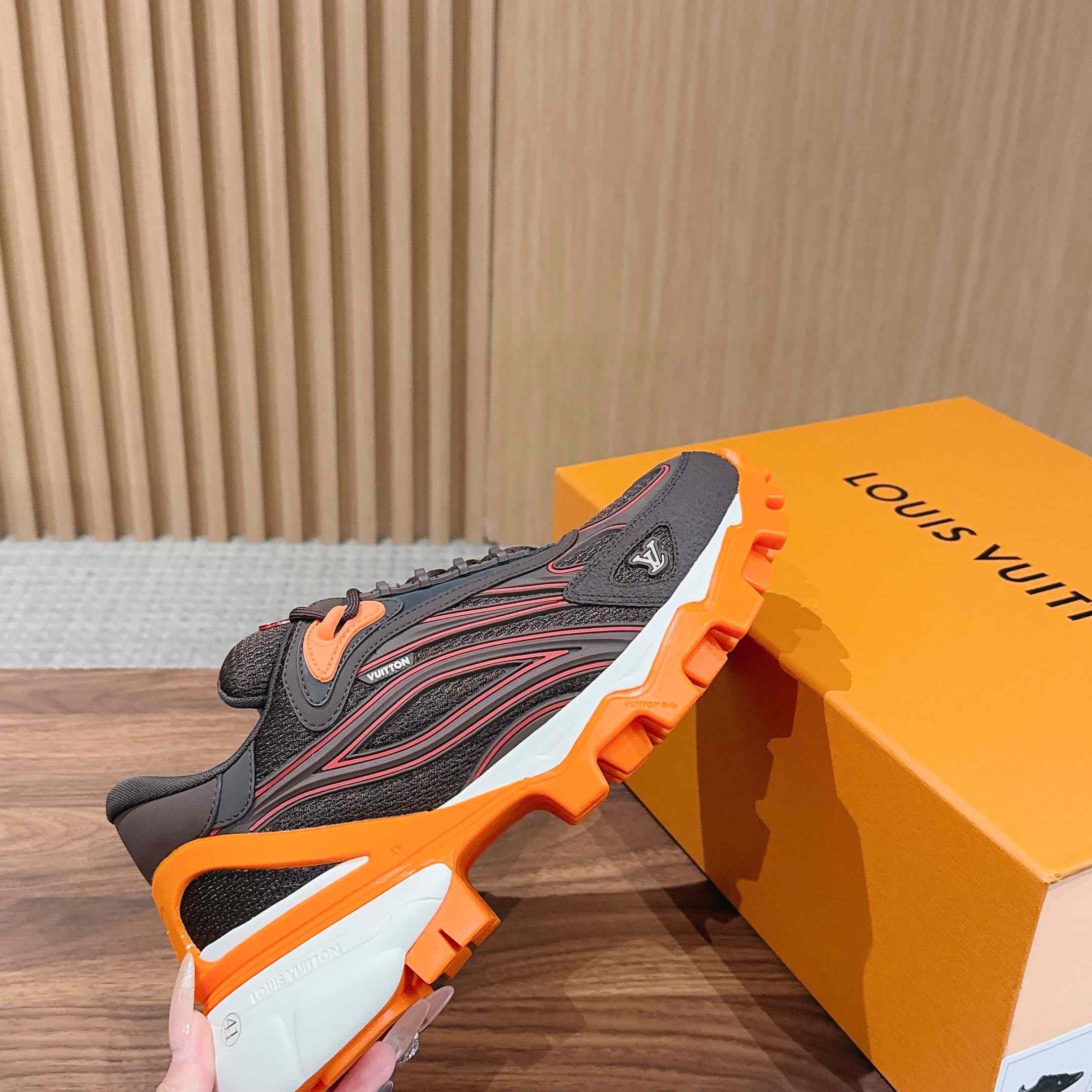 Louis Vuitton Summit Sneaker 1AJAF6 - DesignerGu