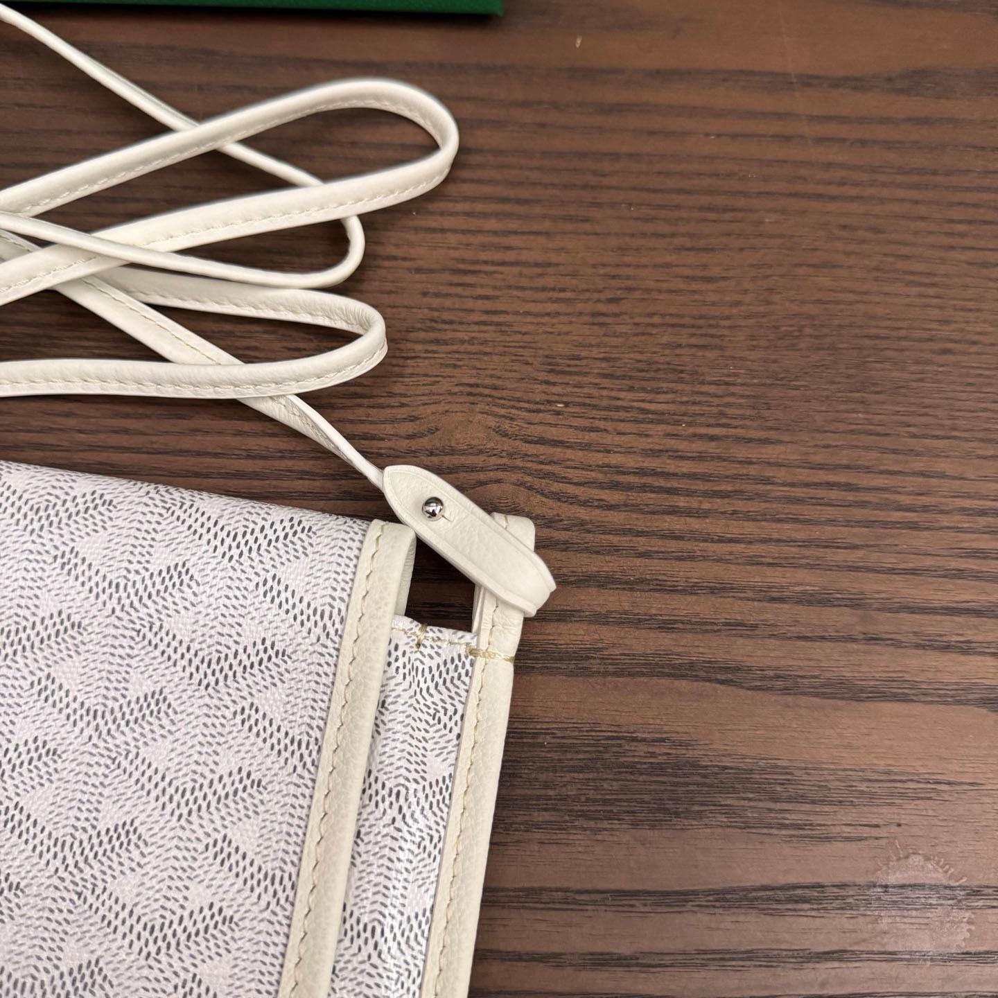 Goyard Plumet Pocket Wallet - DesignerGu