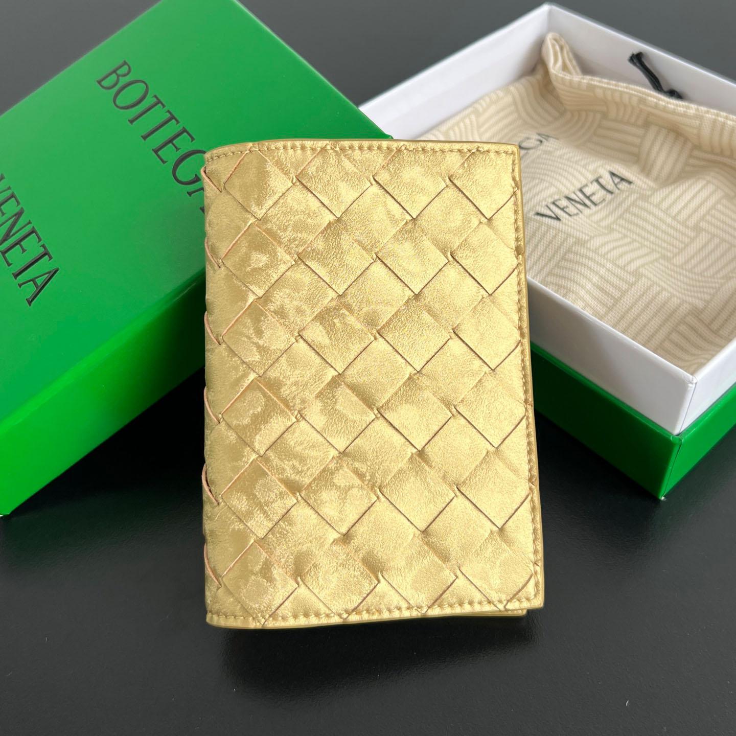 Bottega Veneta Intrecciato Passport Case - DesignerGu