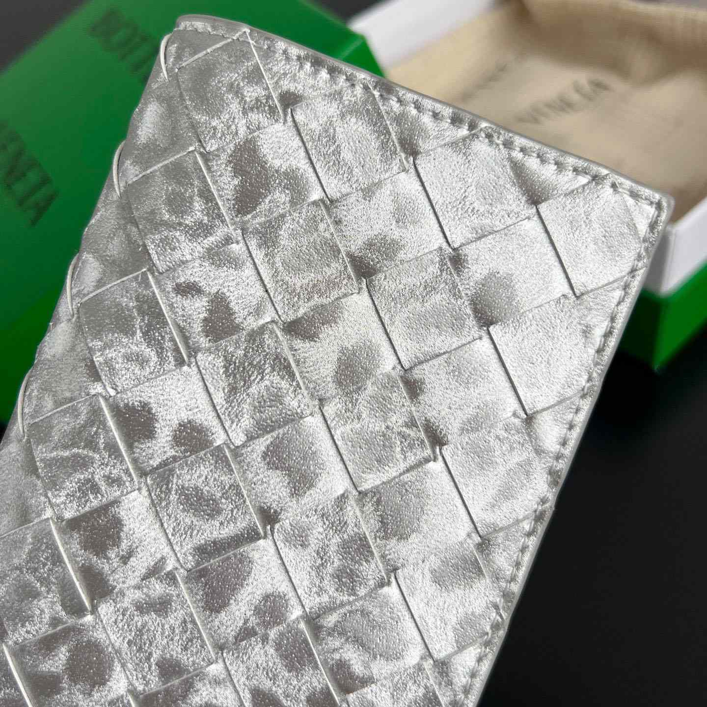 Bottega Veneta Intrecciato Passport Case - DesignerGu