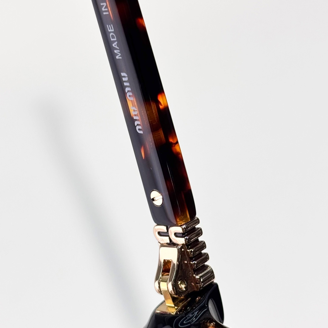 Miu Miu Sunglasses - DesignerGu