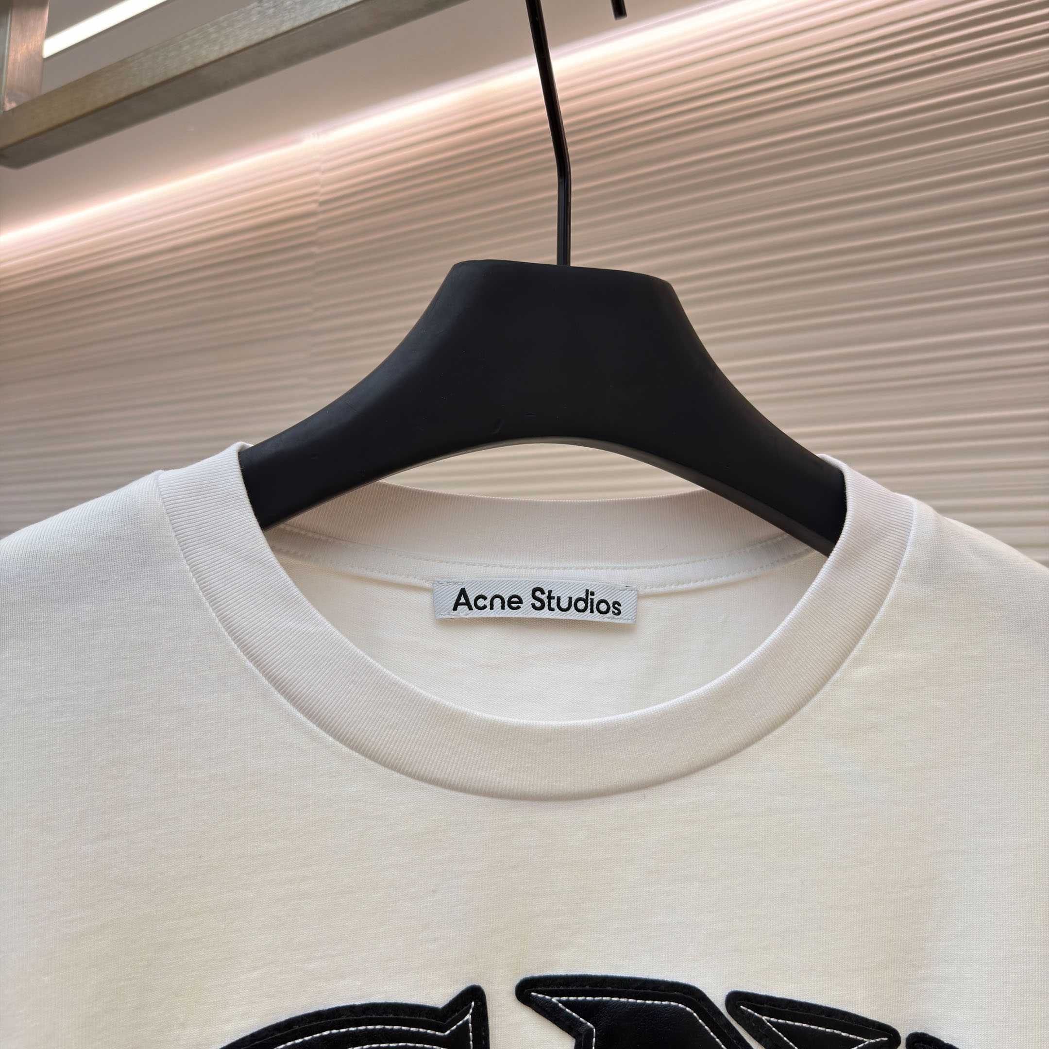 Acne Studios GYM LOGO T-SHIRT  - DesignerGu