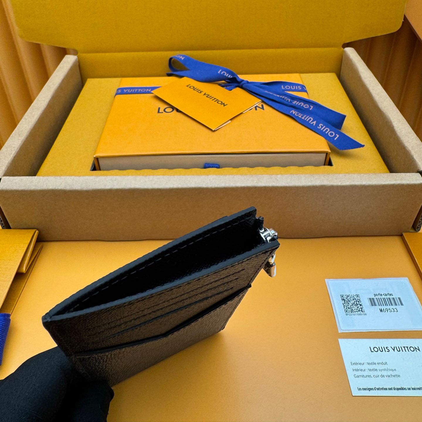 Louis Vuitton Coin Card Holder M69533 - DesignerGu