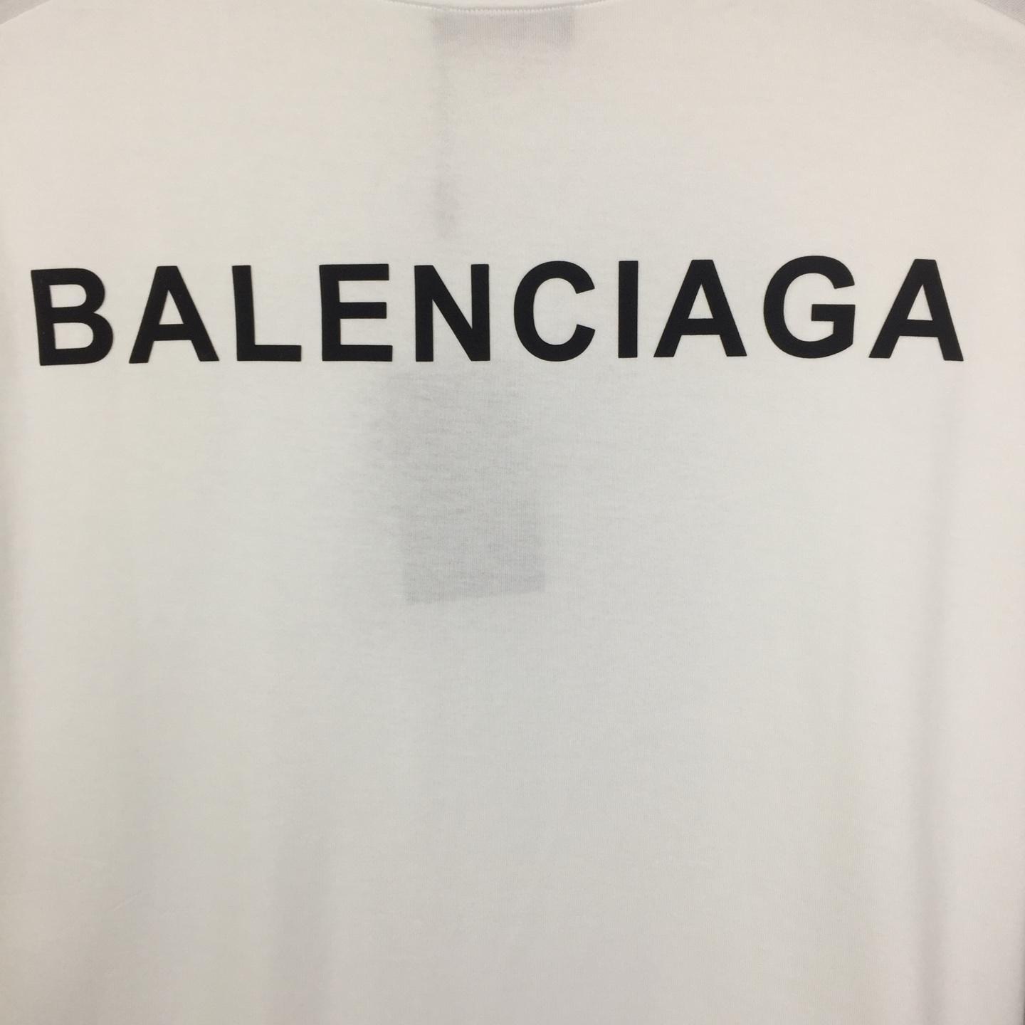 Balenciaga  T-shirt Medium Fit  - DesignerGu