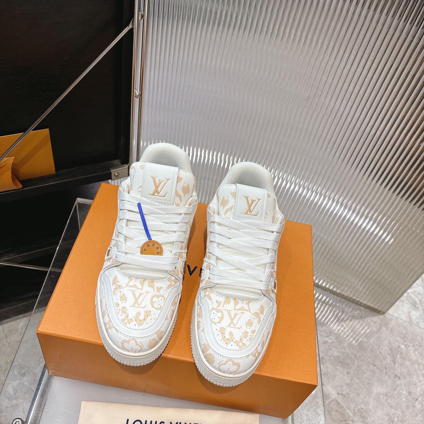 Louis Vuitton LV Trainer Sneaker   1AJJVN - DesignerGu