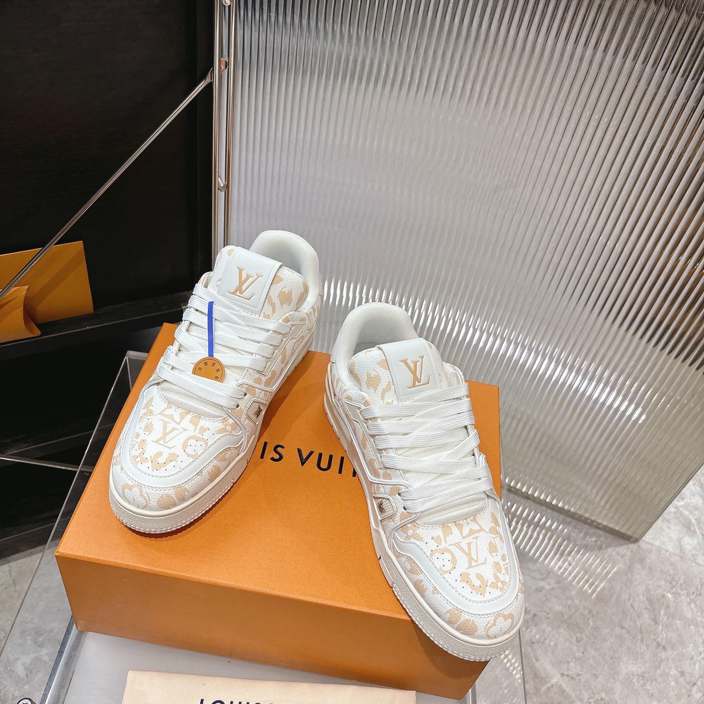 Louis Vuitton LV Trainer Sneaker   1AJJVN - DesignerGu