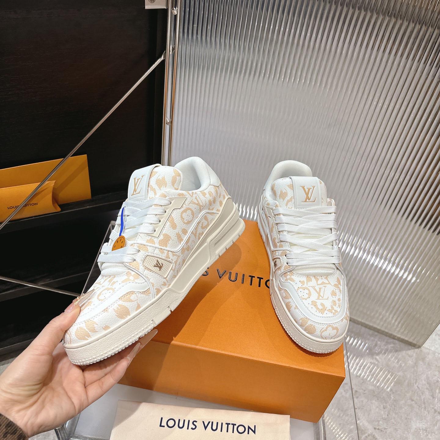 Louis Vuitton LV Trainer Sneaker   1AJJVN - DesignerGu