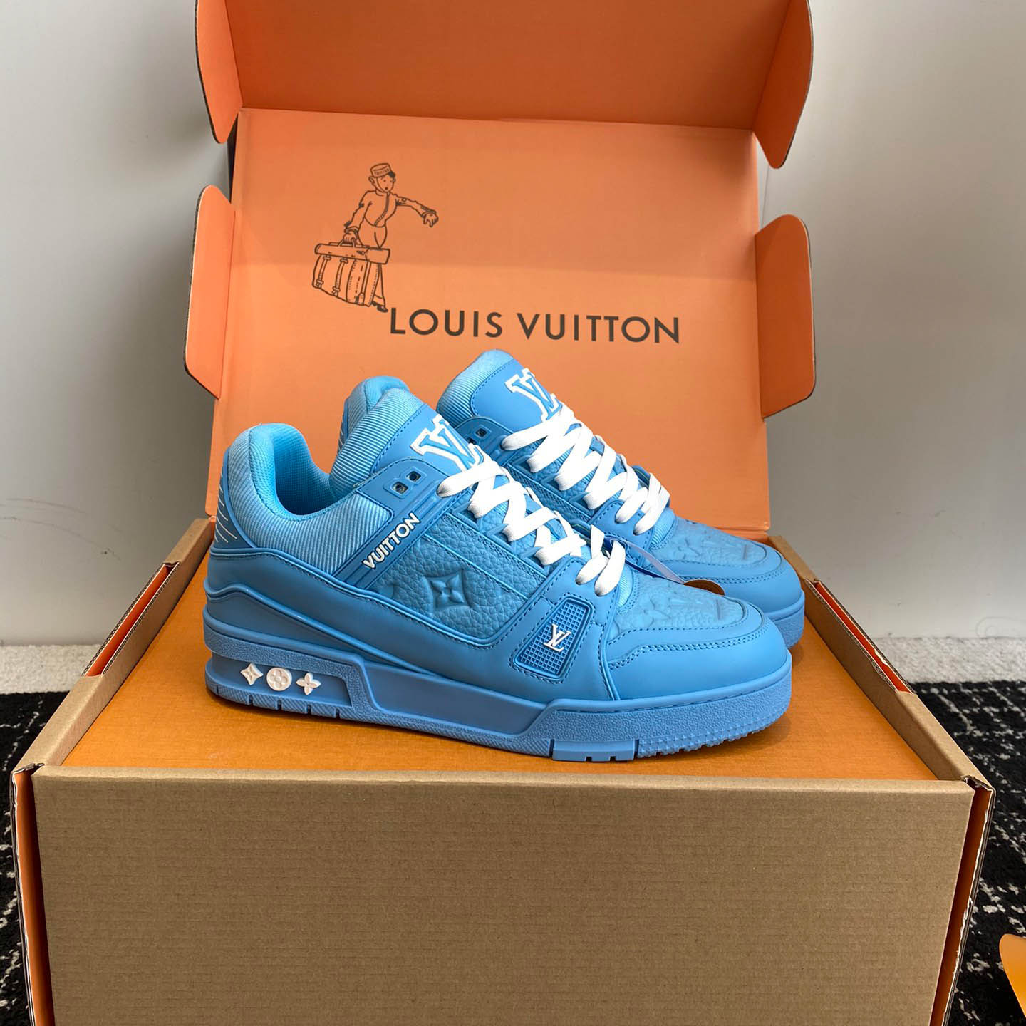 Louis Vuitton Trainer 'Embossed Monogram - Blue' - DesignerGu