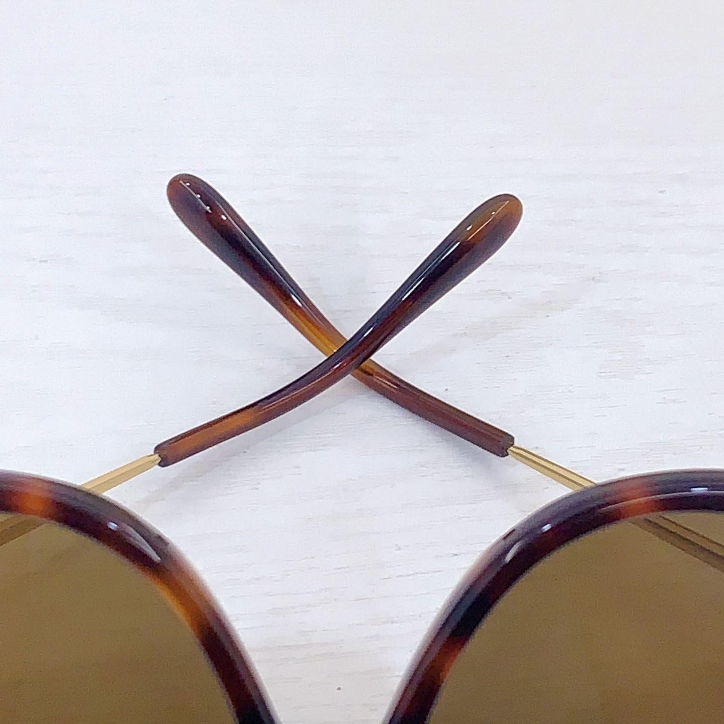 Loewe LW40186I Sunglasses  - DesignerGu