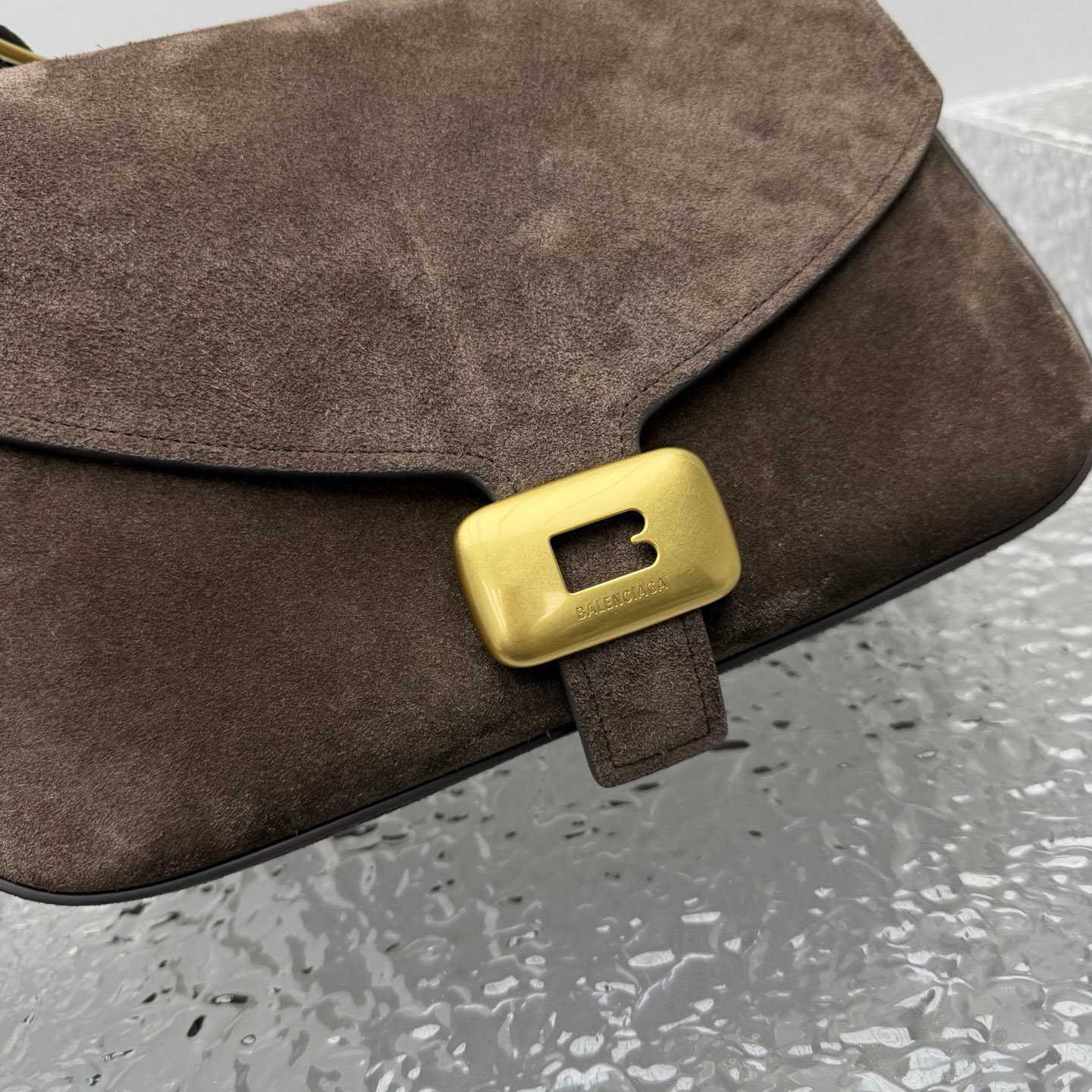 Balenciaga  Clicca Shoulder Bag - DesignerGu