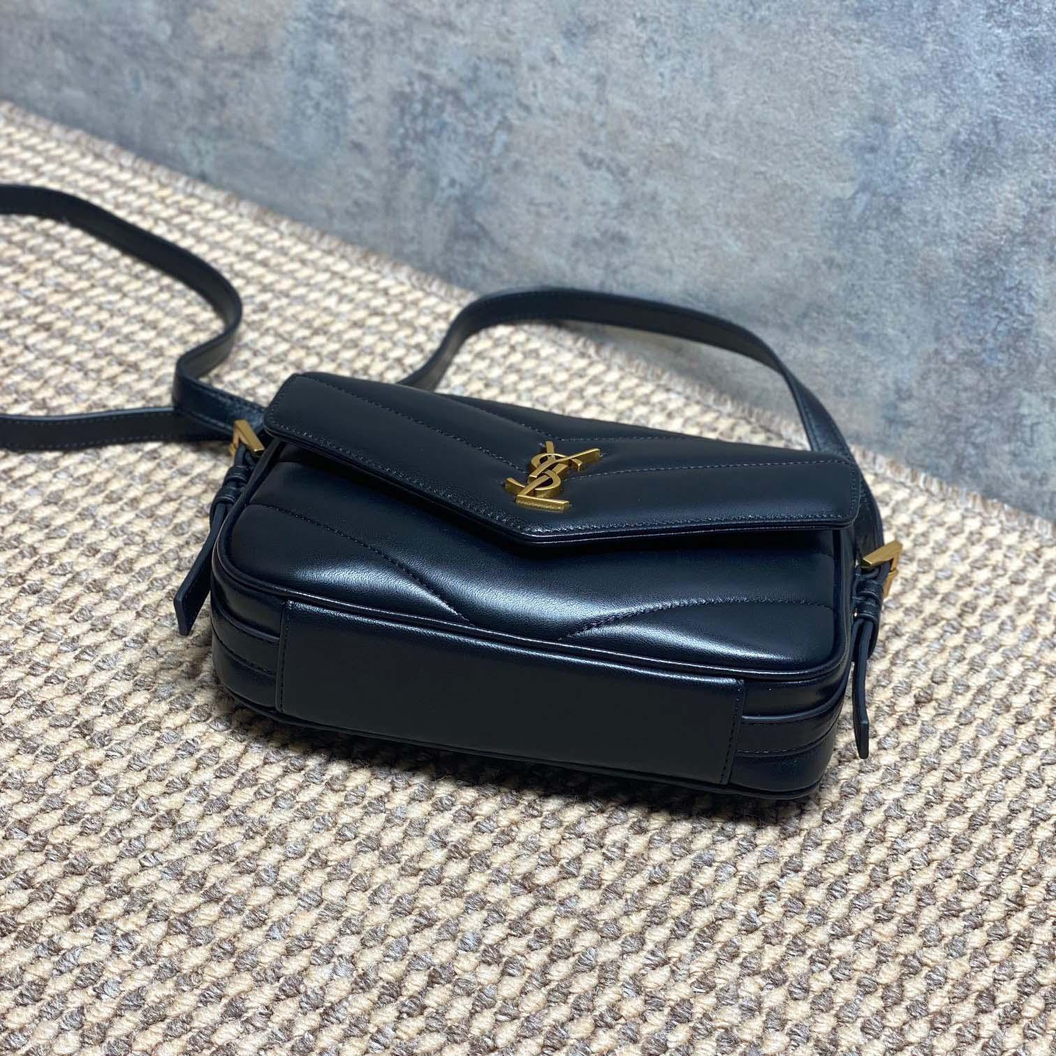 Saint Laurent LOULOU Toy Crossbody In MATELASSÉ Lambskin - DesignerGu