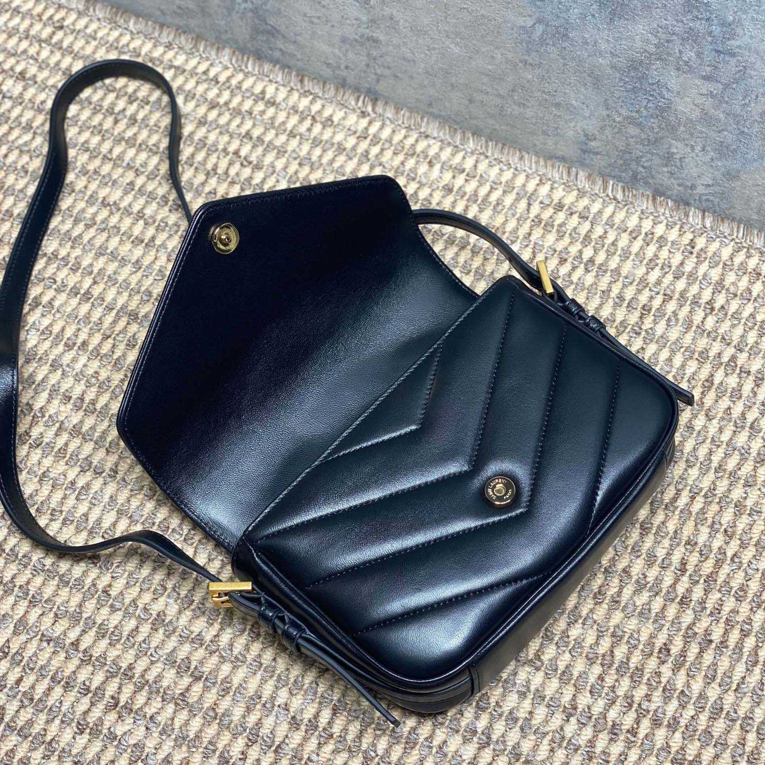 Saint Laurent LOULOU Toy Crossbody In MATELASSÉ Lambskin - DesignerGu