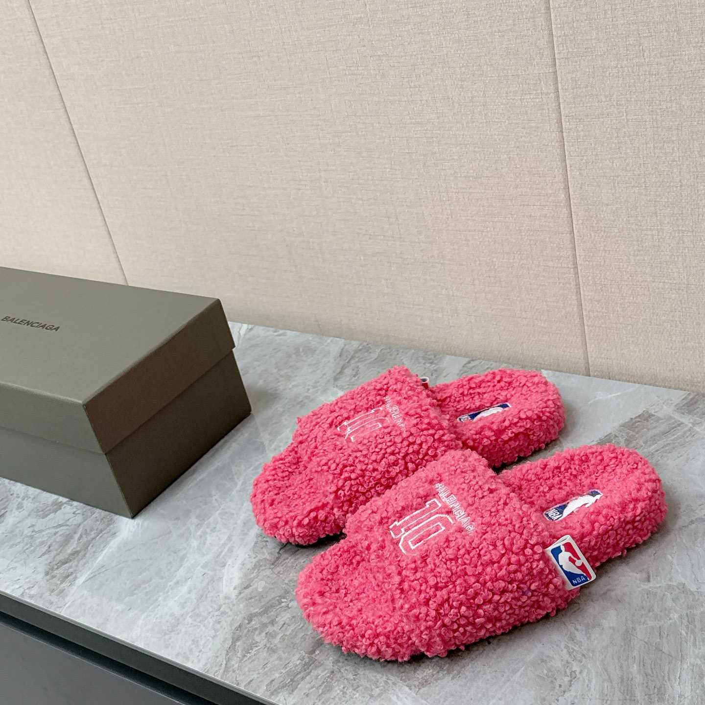 Balenciaga | Nba Collaboration Furry Open Mule - DesignerGu