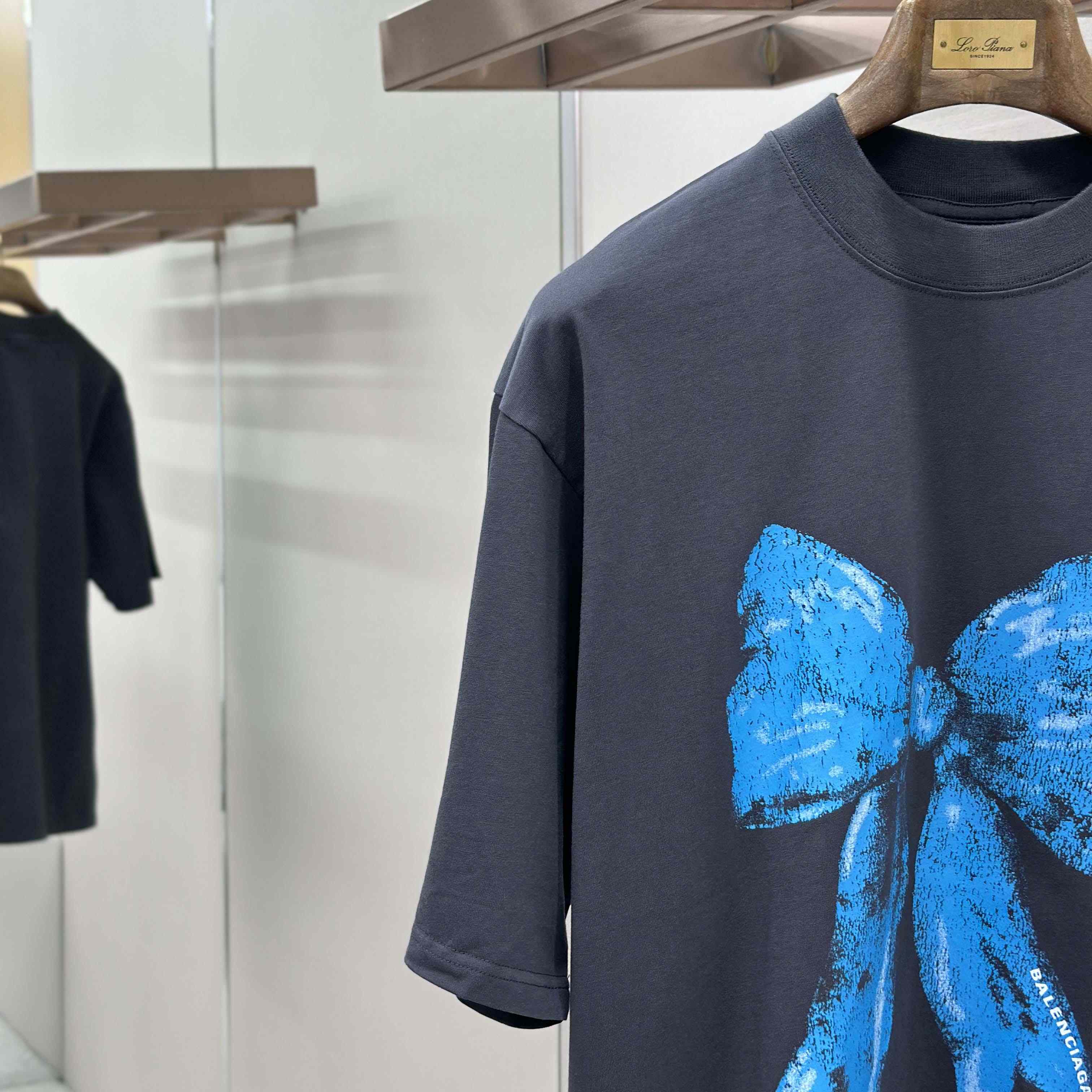 Balenciaga Bow Oversized t-shirt - DesignerGu