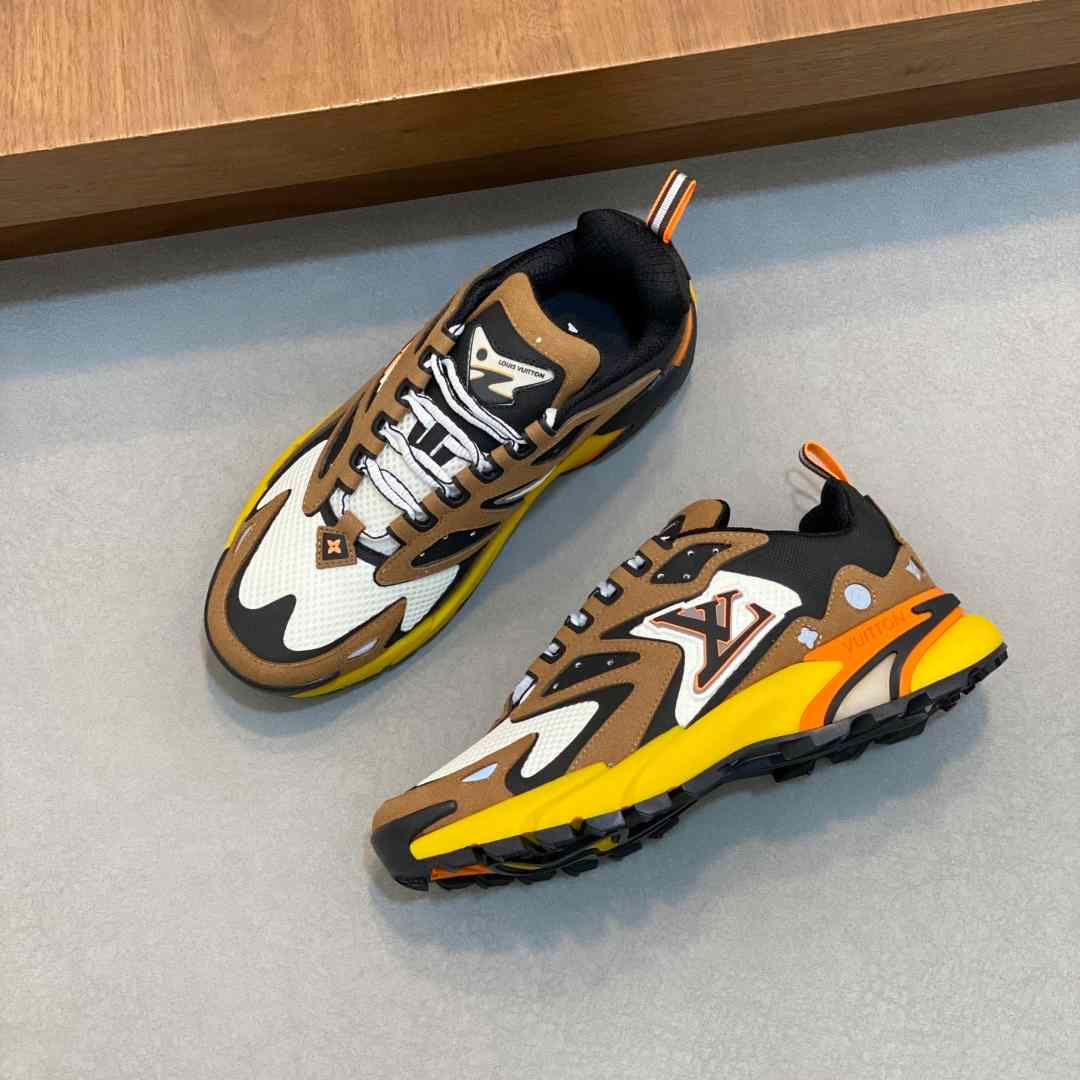 Louis Vuitton  Runner Tatic Sneaker  - DesignerGu